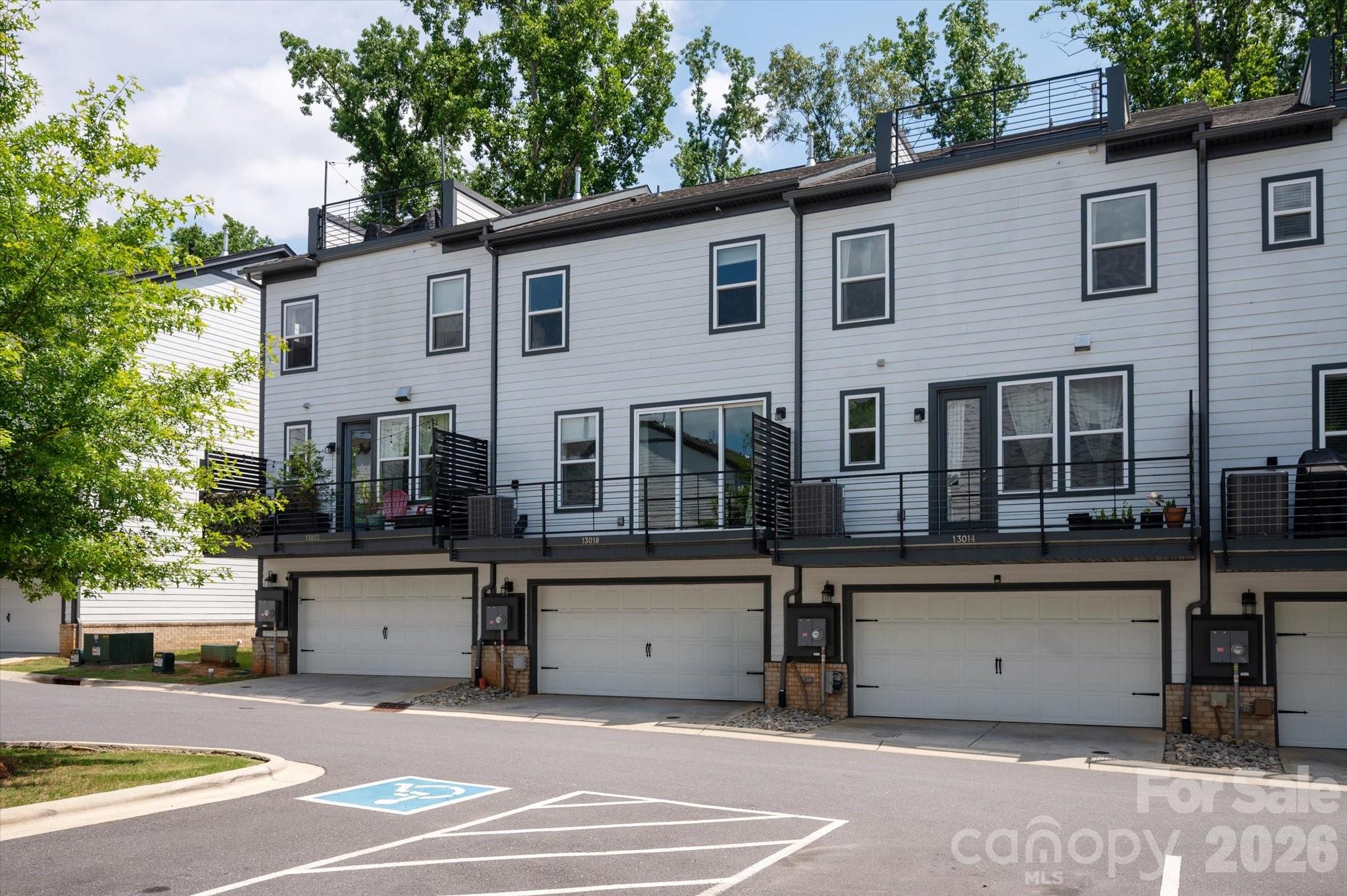 13018 Simoneaux Lane — Charlotte