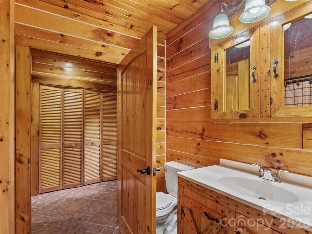 439 Upper Pig Pen Road — Green Mountain