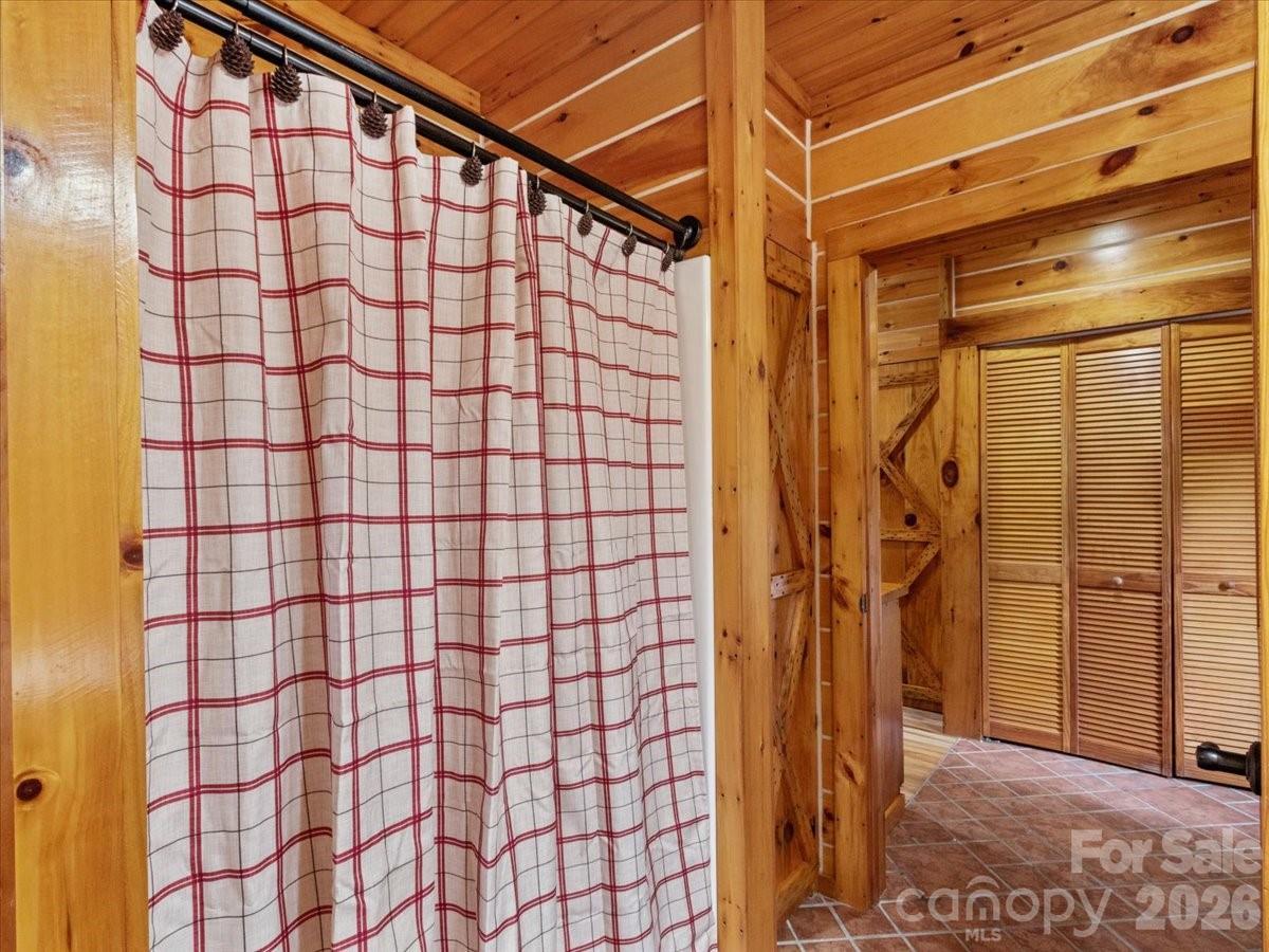 439 Upper Pig Pen Road — Green Mountain