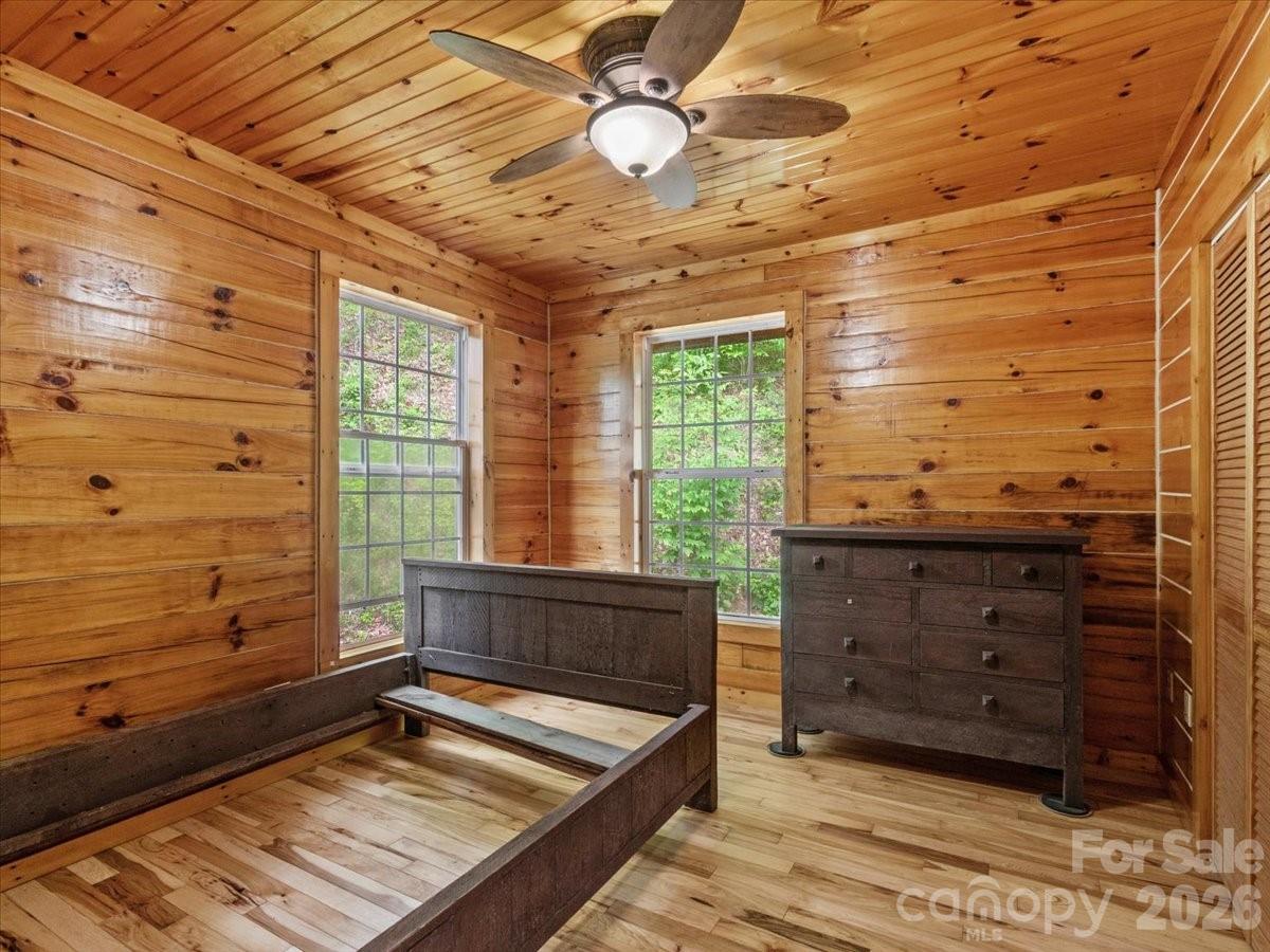 439 Upper Pig Pen Road — Green Mountain