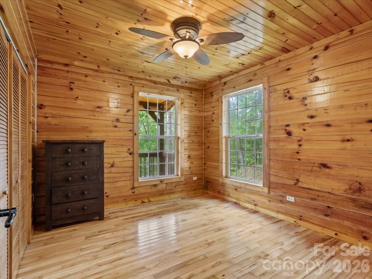 439 Upper Pig Pen Road — Green Mountain
