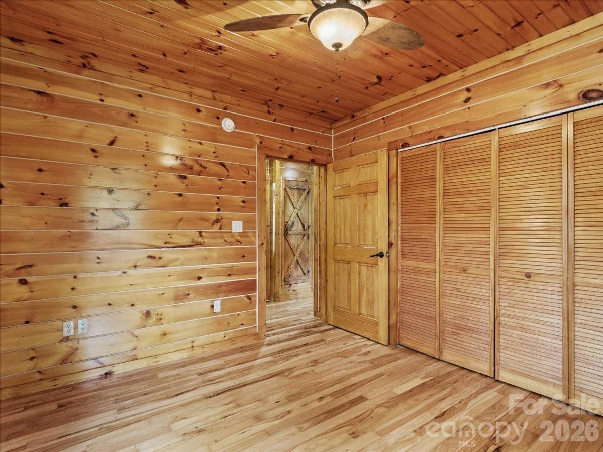 439 Upper Pig Pen Road — Green Mountain