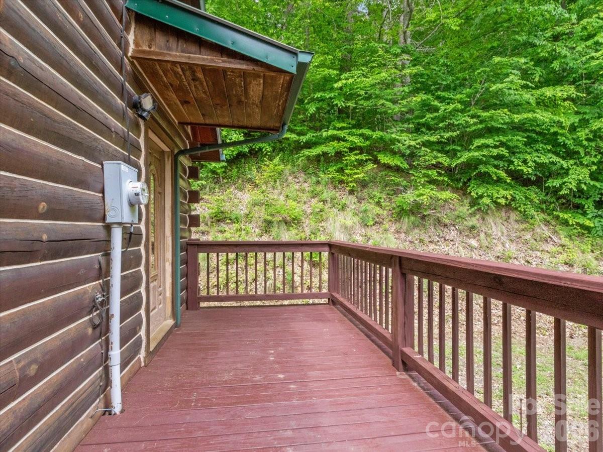 439 Upper Pig Pen Road — Green Mountain