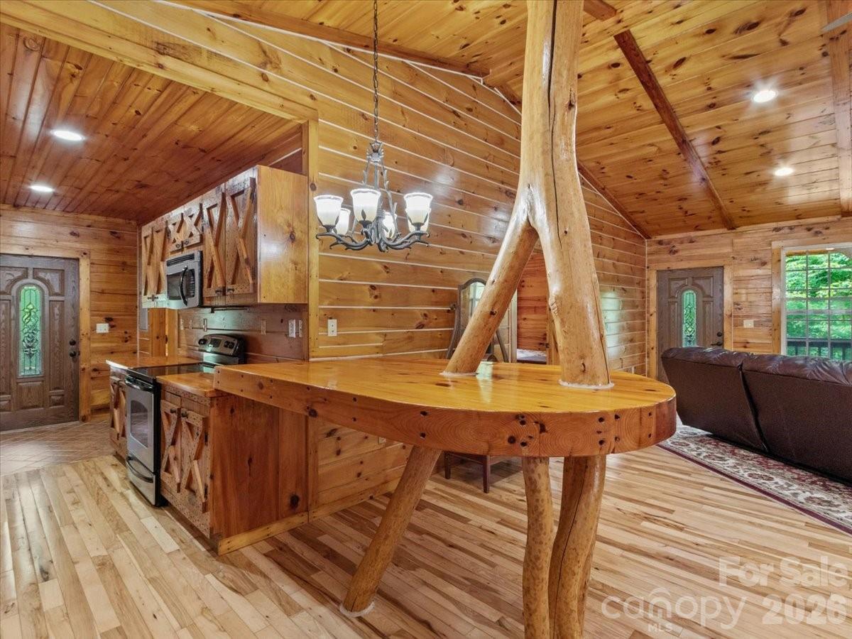 439 Upper Pig Pen Road — Green Mountain