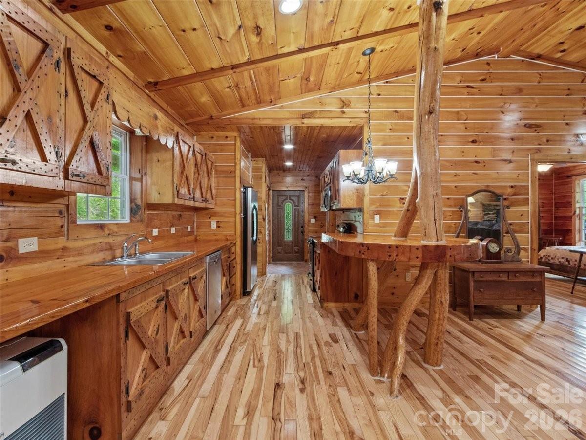 439 Upper Pig Pen Road — Green Mountain