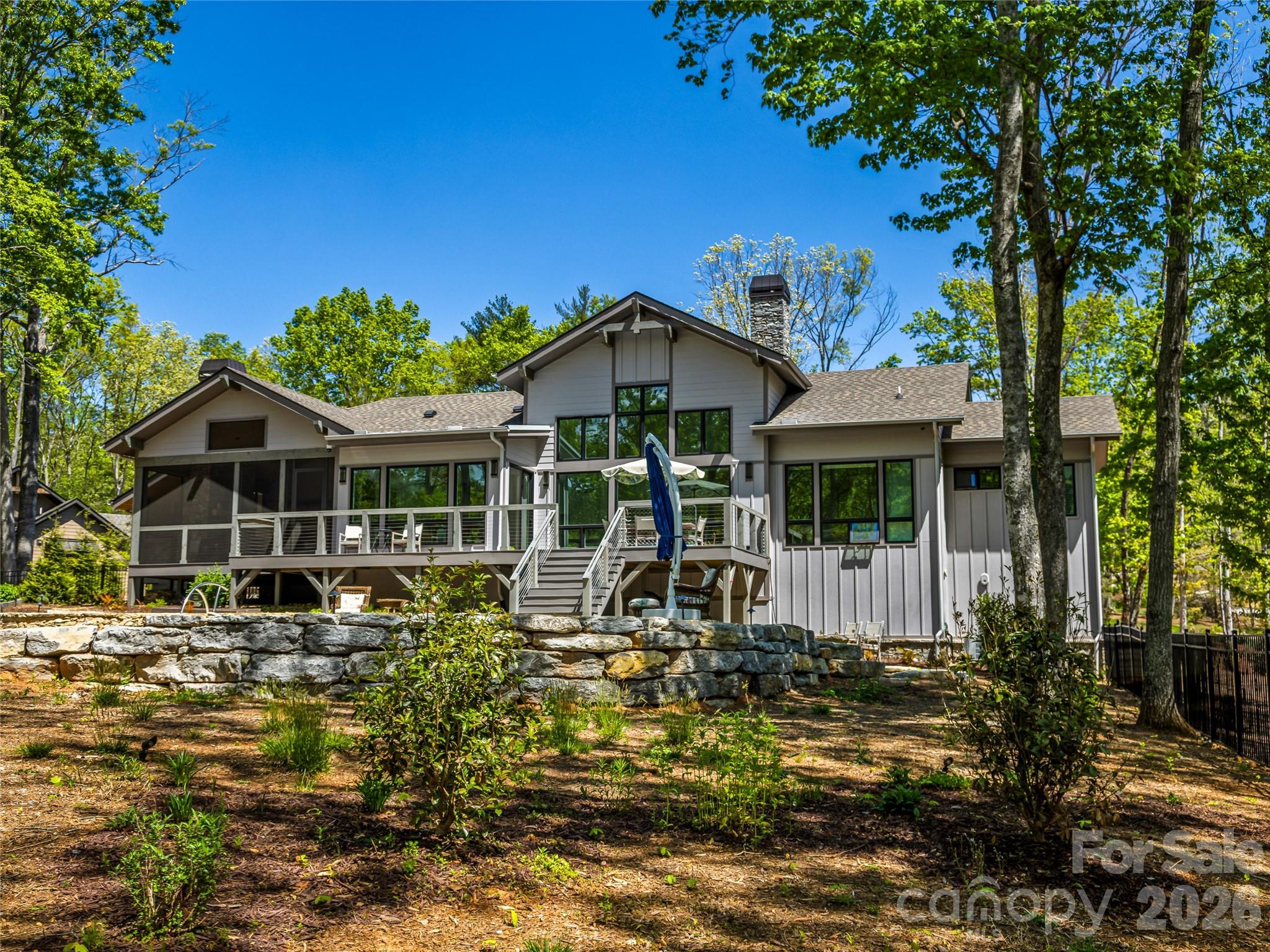 17 Nestlewood Drive — Arden