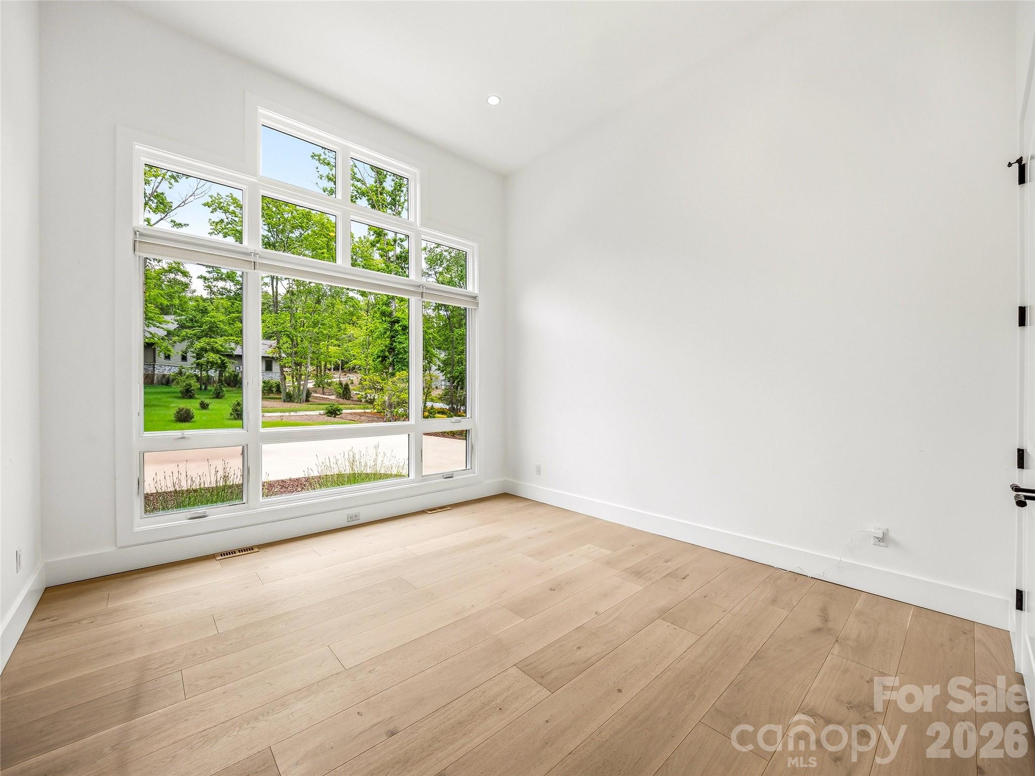 17 Nestlewood Drive — Arden