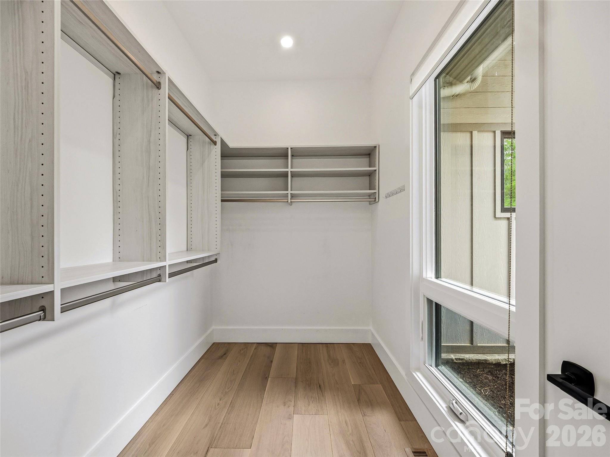 17 Nestlewood Drive — Arden