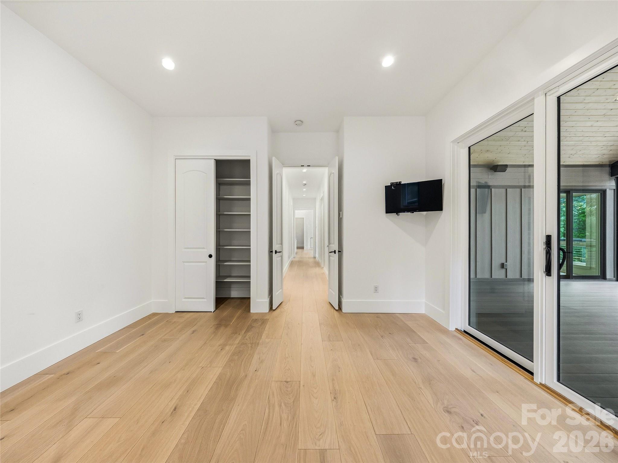17 Nestlewood Drive — Arden