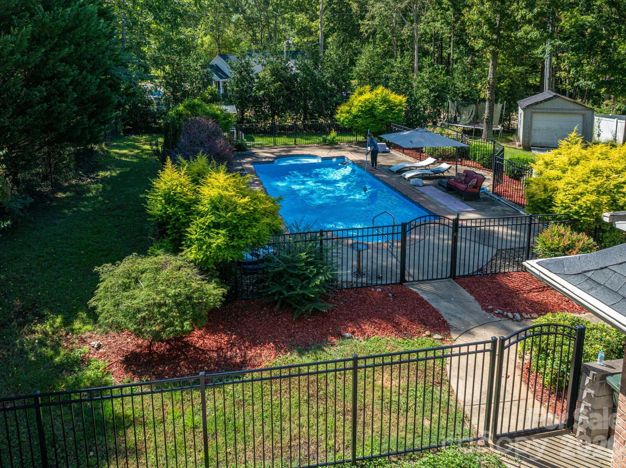 109 Nemans Cove — Cherryville