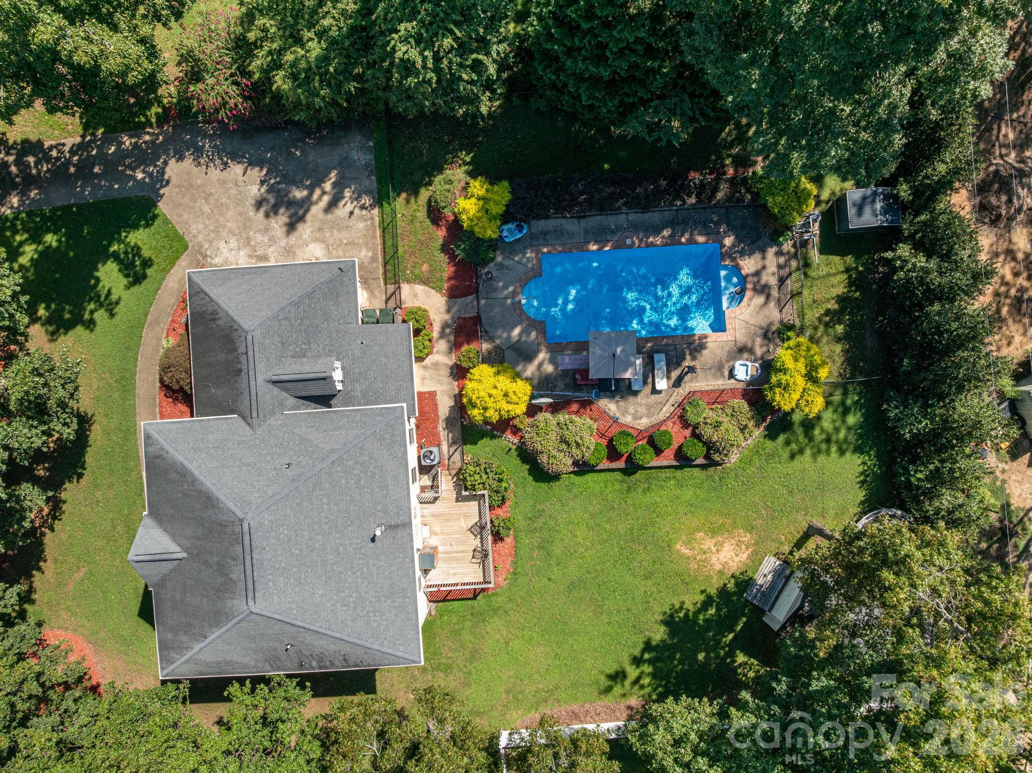 109 Nemans Cove — Cherryville