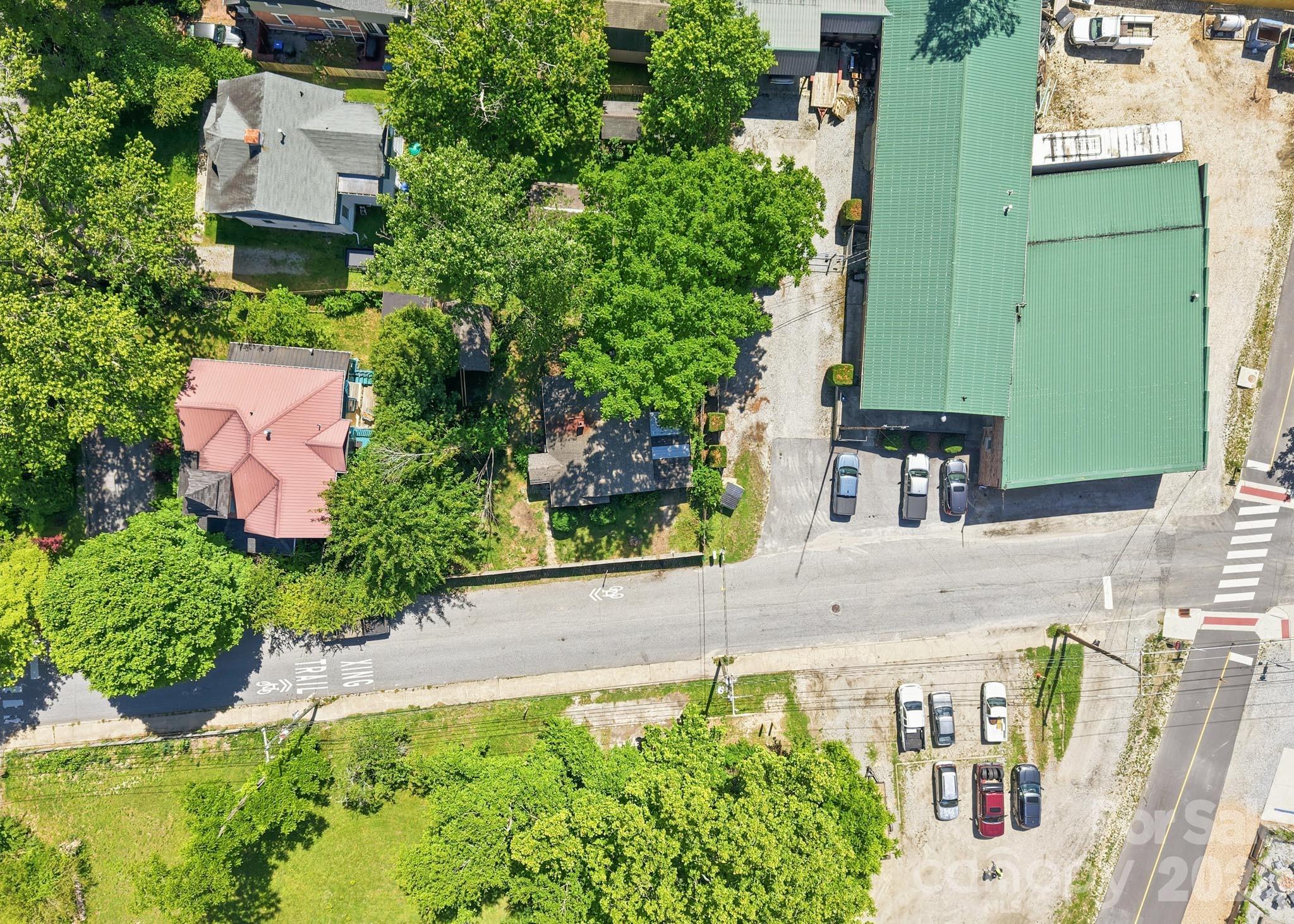 414 S Whitted Street — Hendersonville