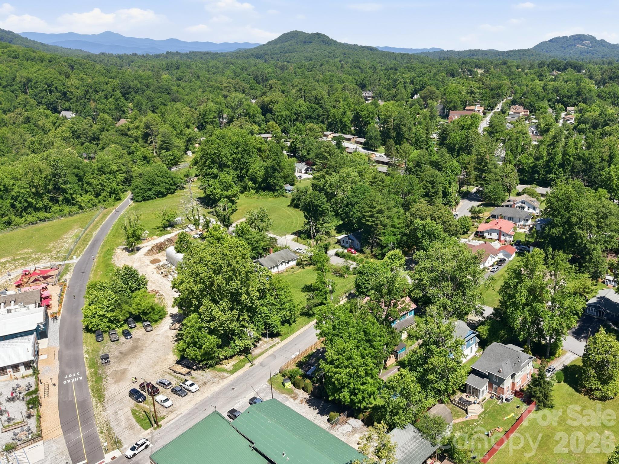 414 S Whitted Street — Hendersonville
