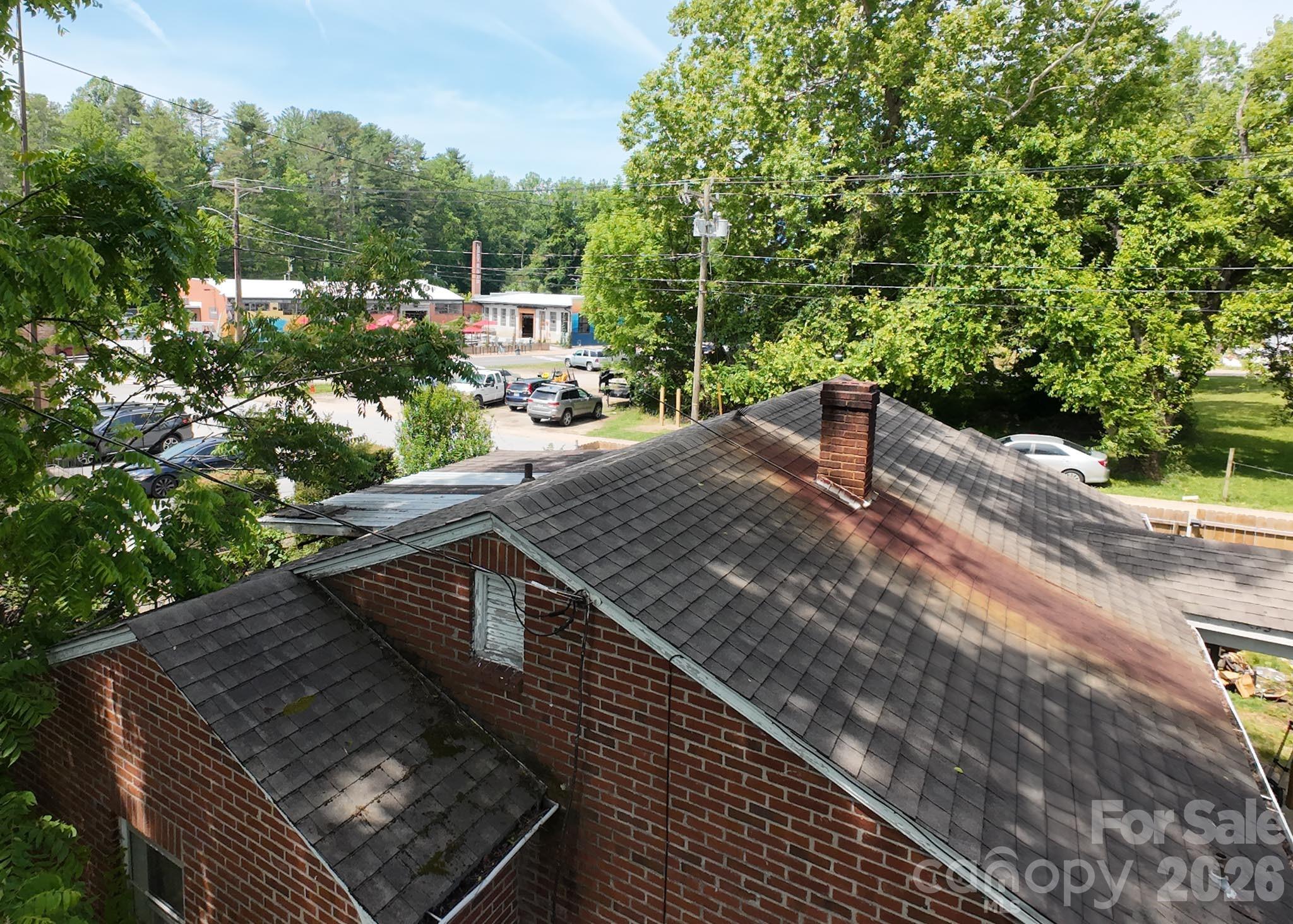 414 S Whitted Street — Hendersonville