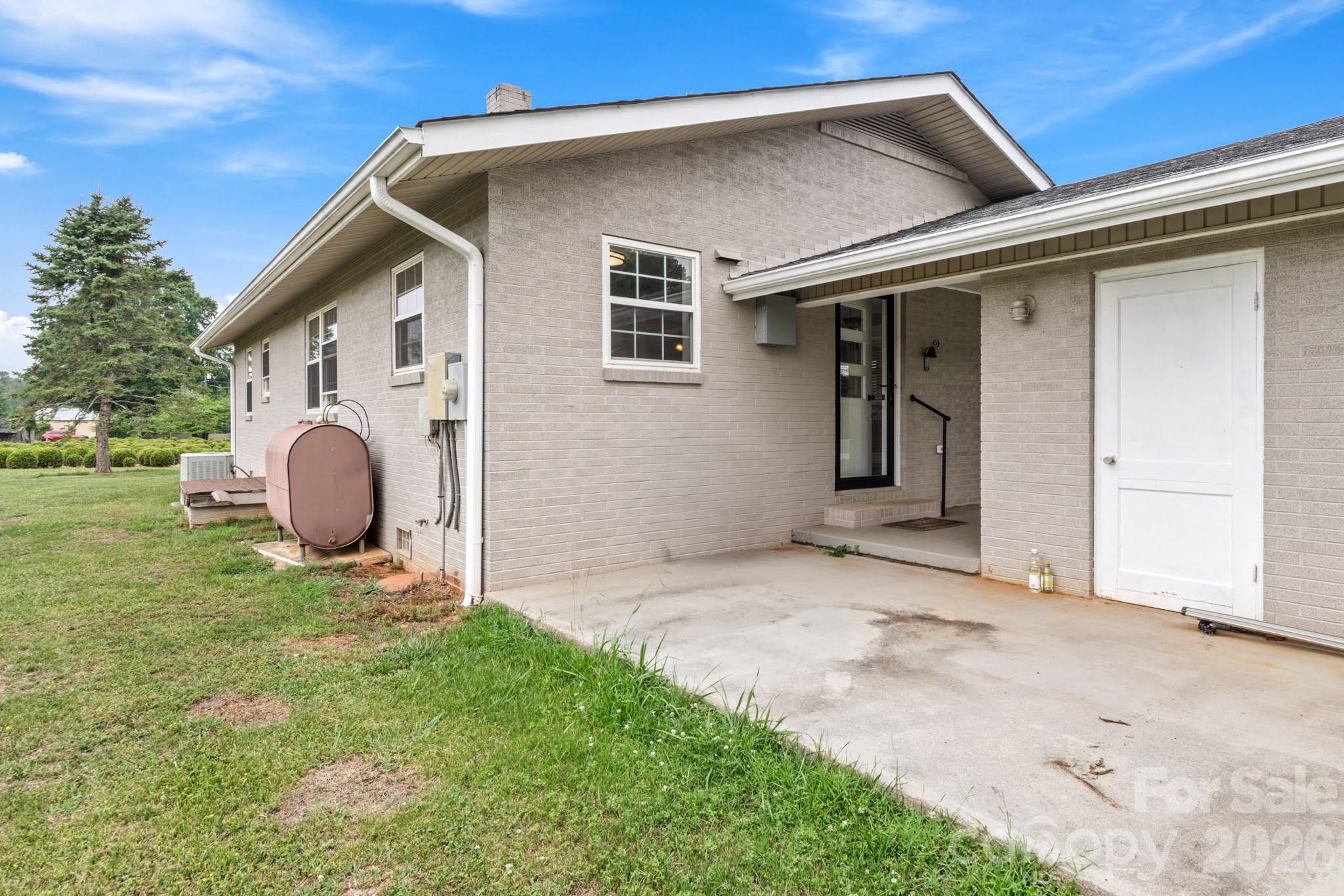 114 Shiloh Farm Trail — State Road