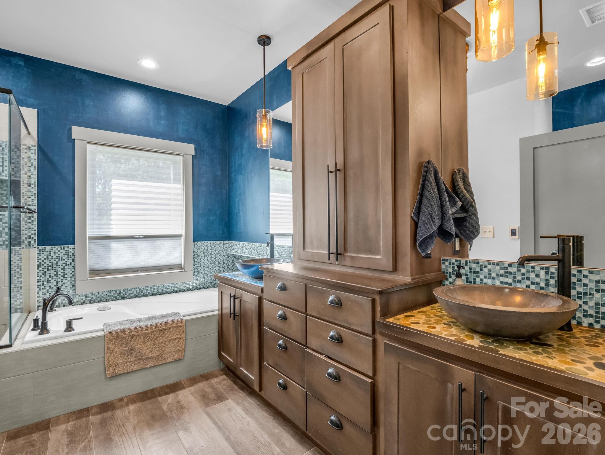 372 Horn Bottom Road — Forest City