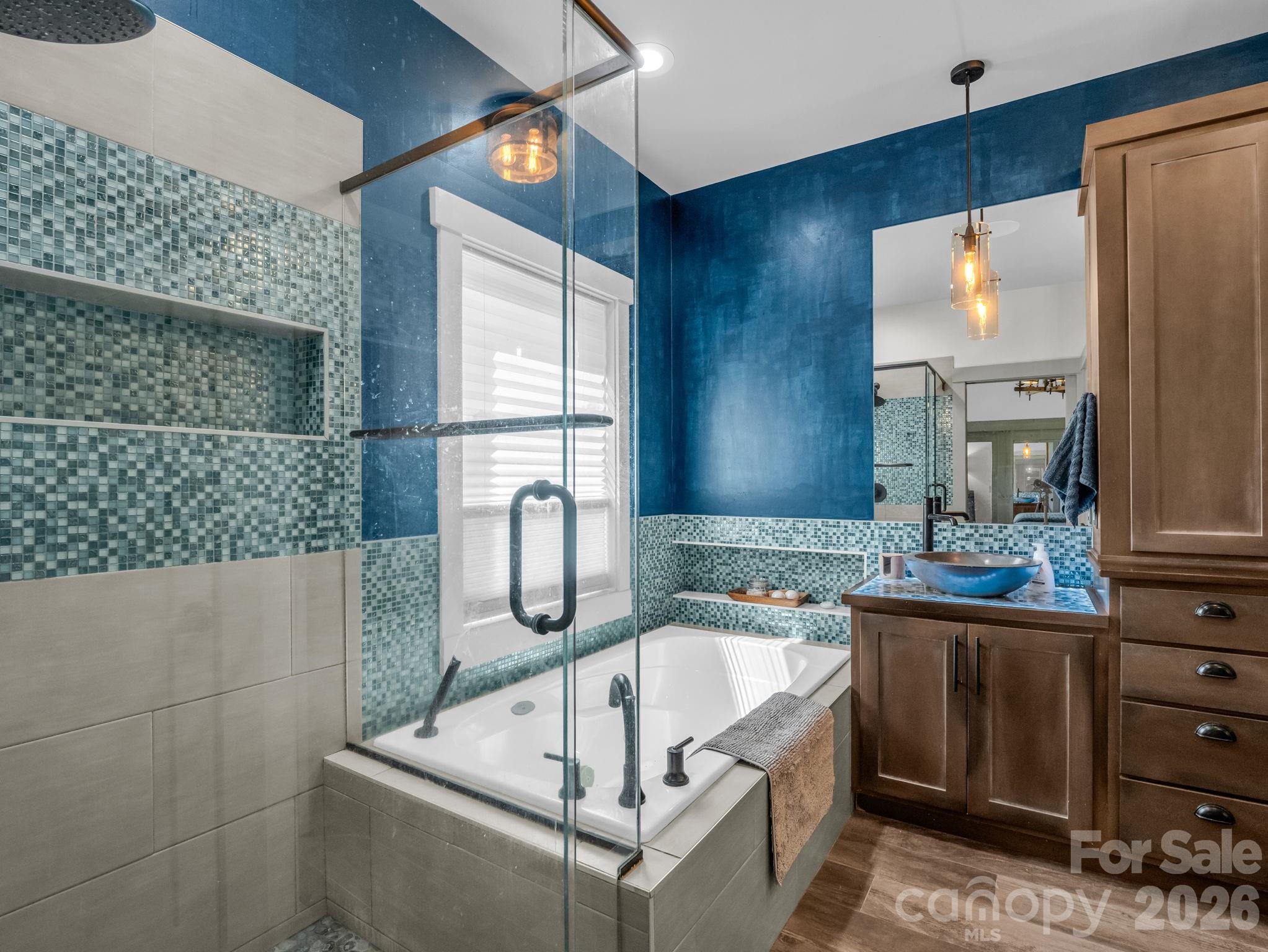 372 Horn Bottom Road — Forest City