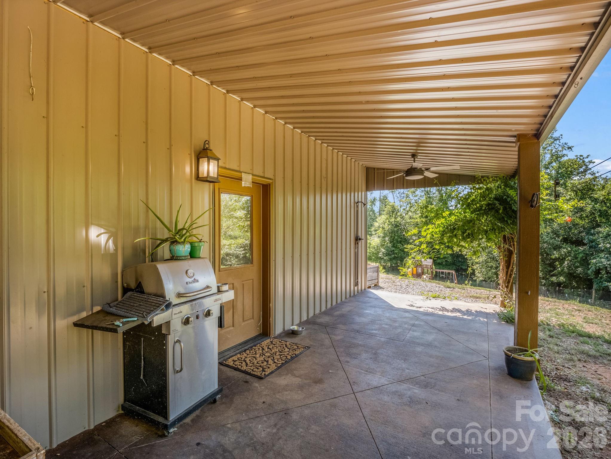 372 Horn Bottom Road — Forest City