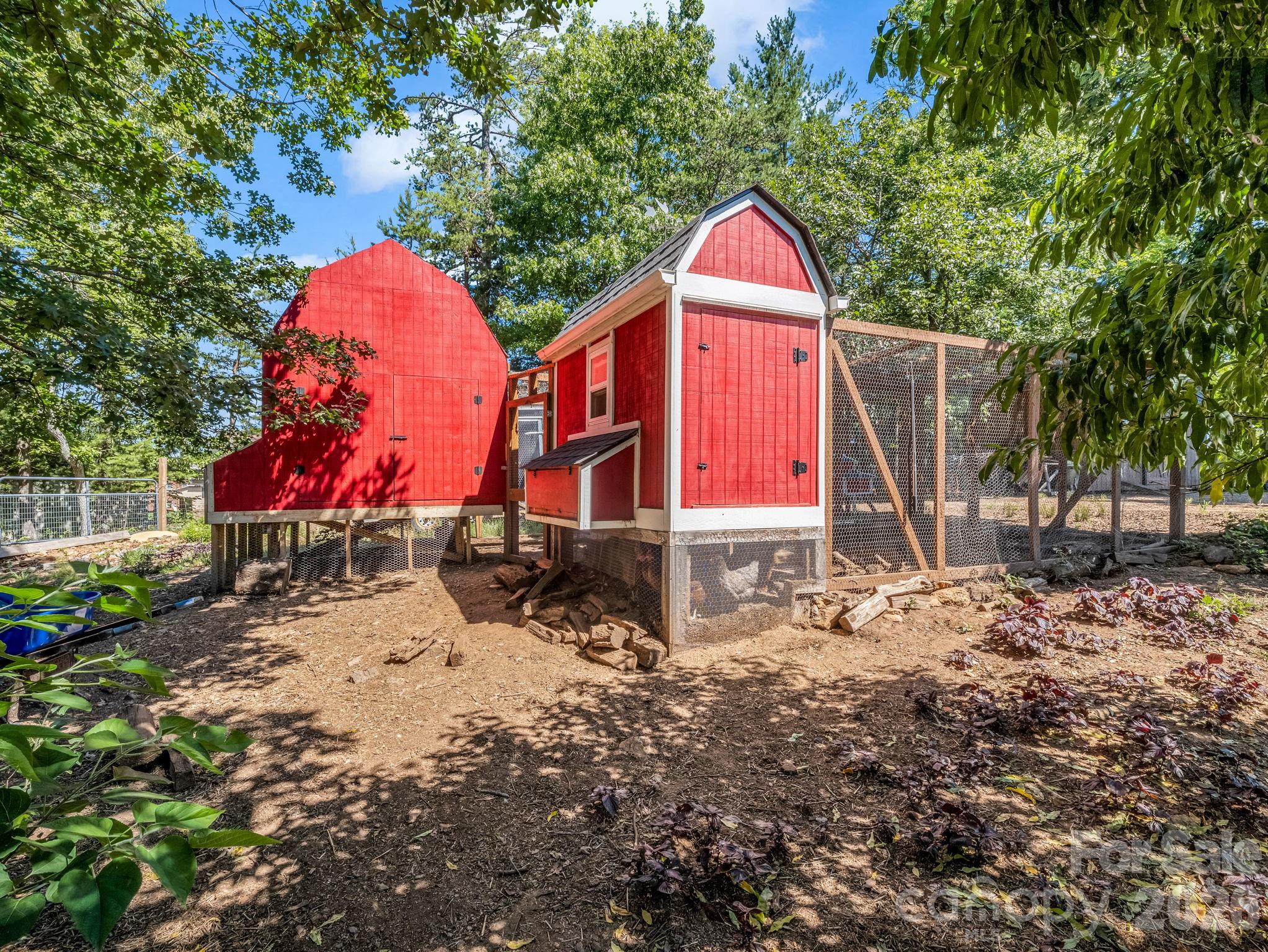 372 Horn Bottom Road — Forest City