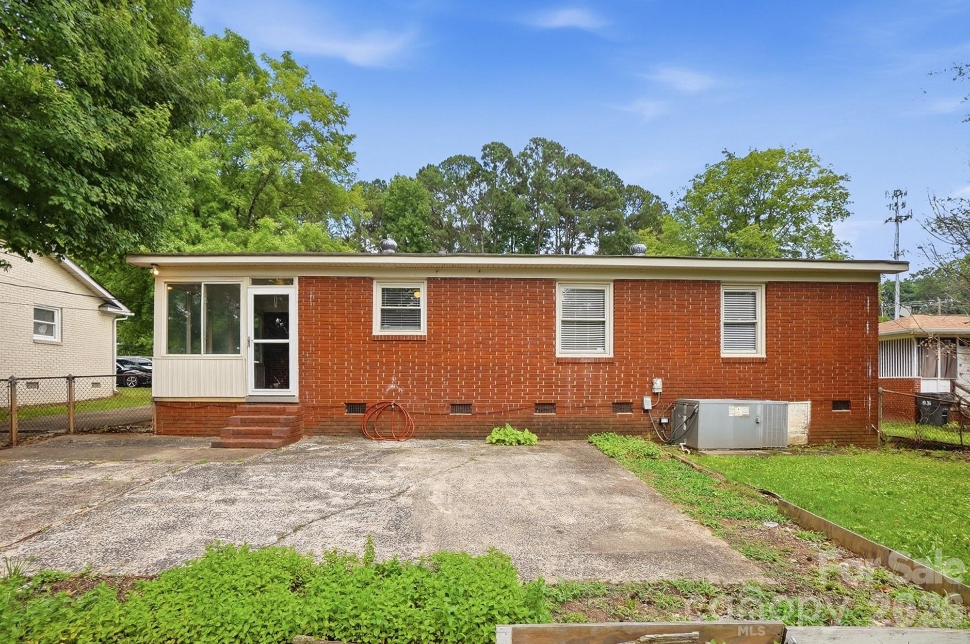 2032 Eastway Drive — Charlotte