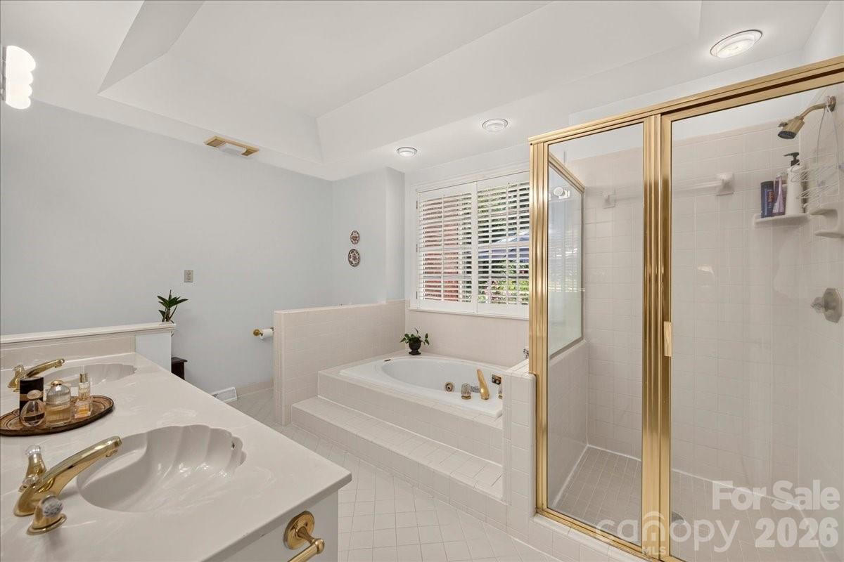 3601 Castellaine Drive — Charlotte