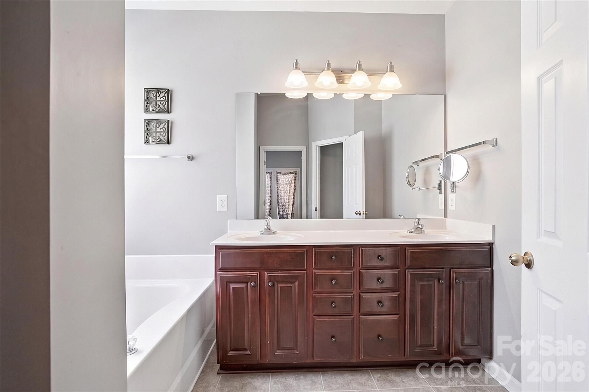 4628 Bonroi Avenue — Charlotte