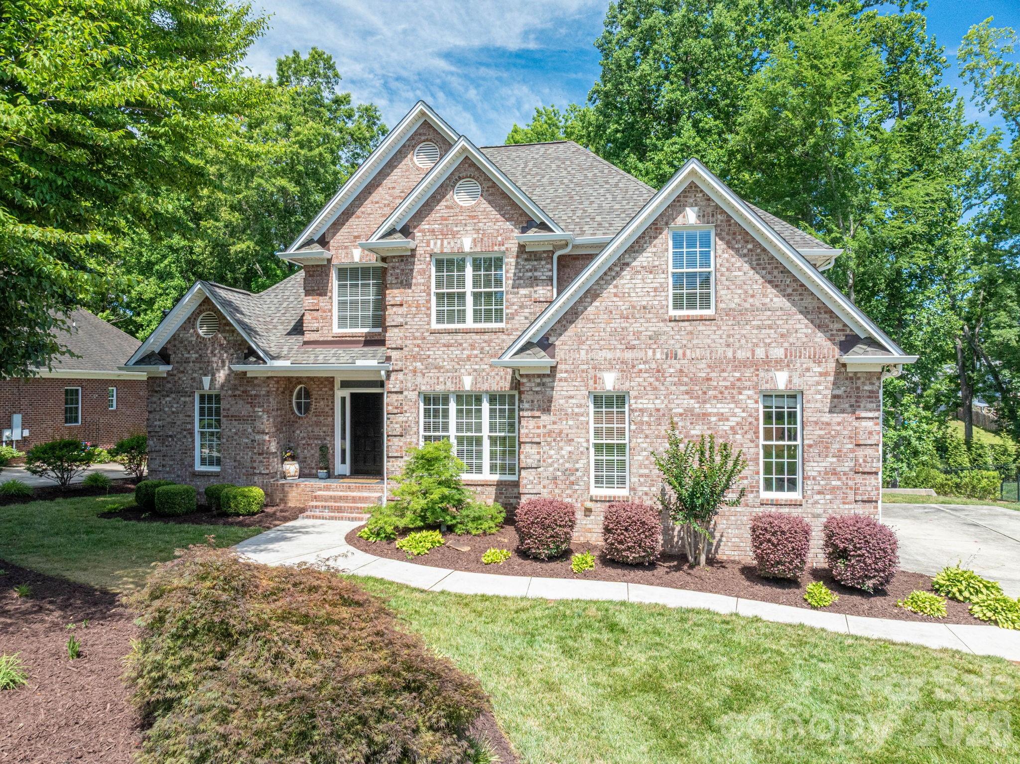 4017 Foxes Trail — Cramerton