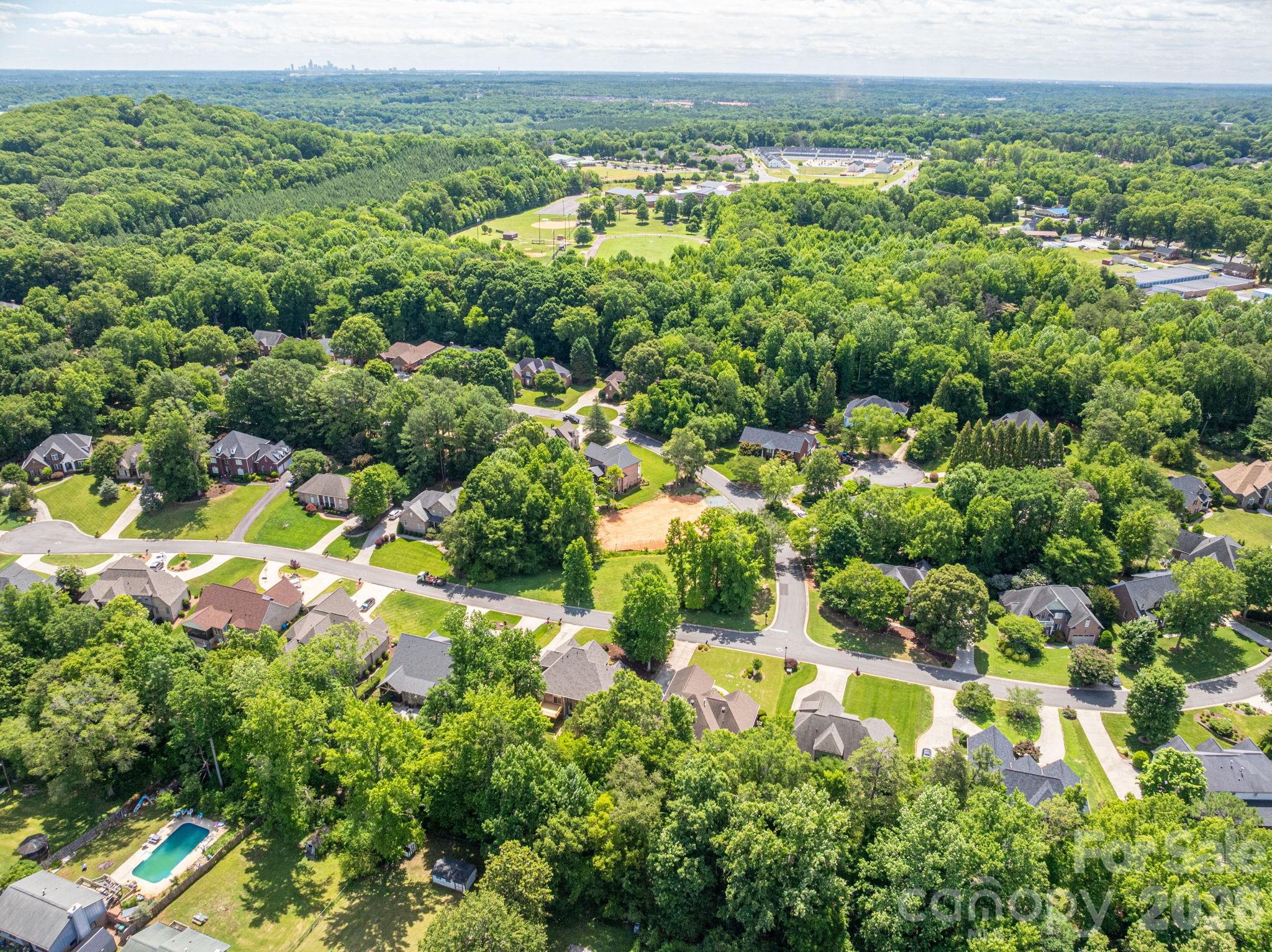 4017 Foxes Trail — Cramerton