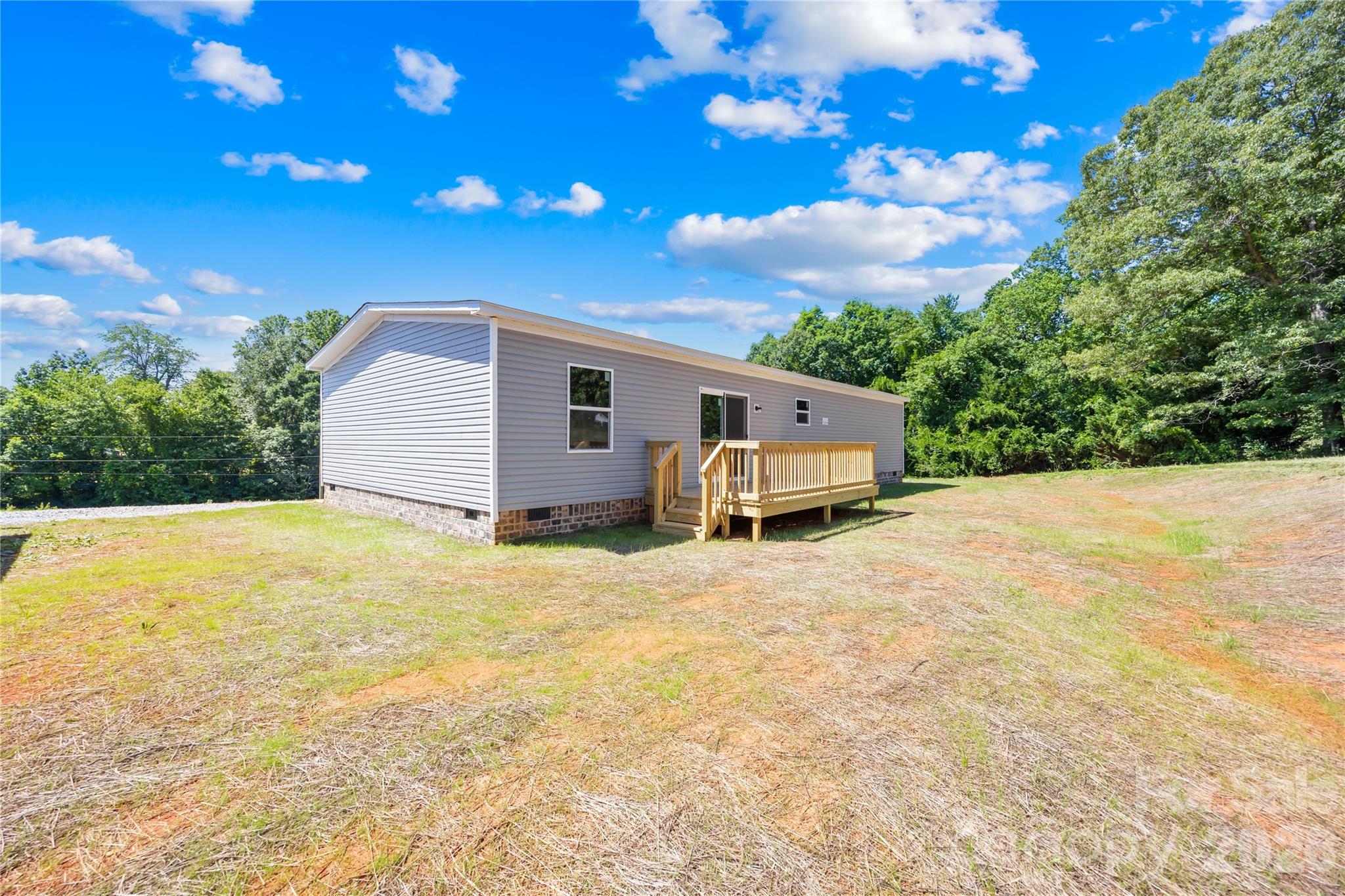 4051 10th Avenue Drive SW — Hickory