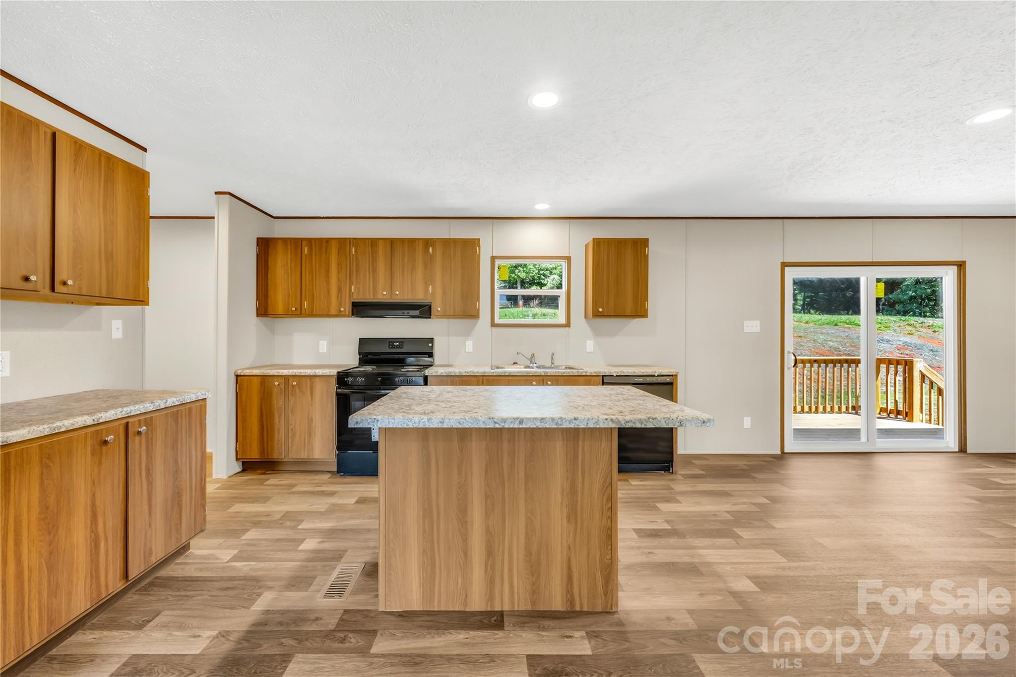 4051 10th Avenue Drive SW — Hickory