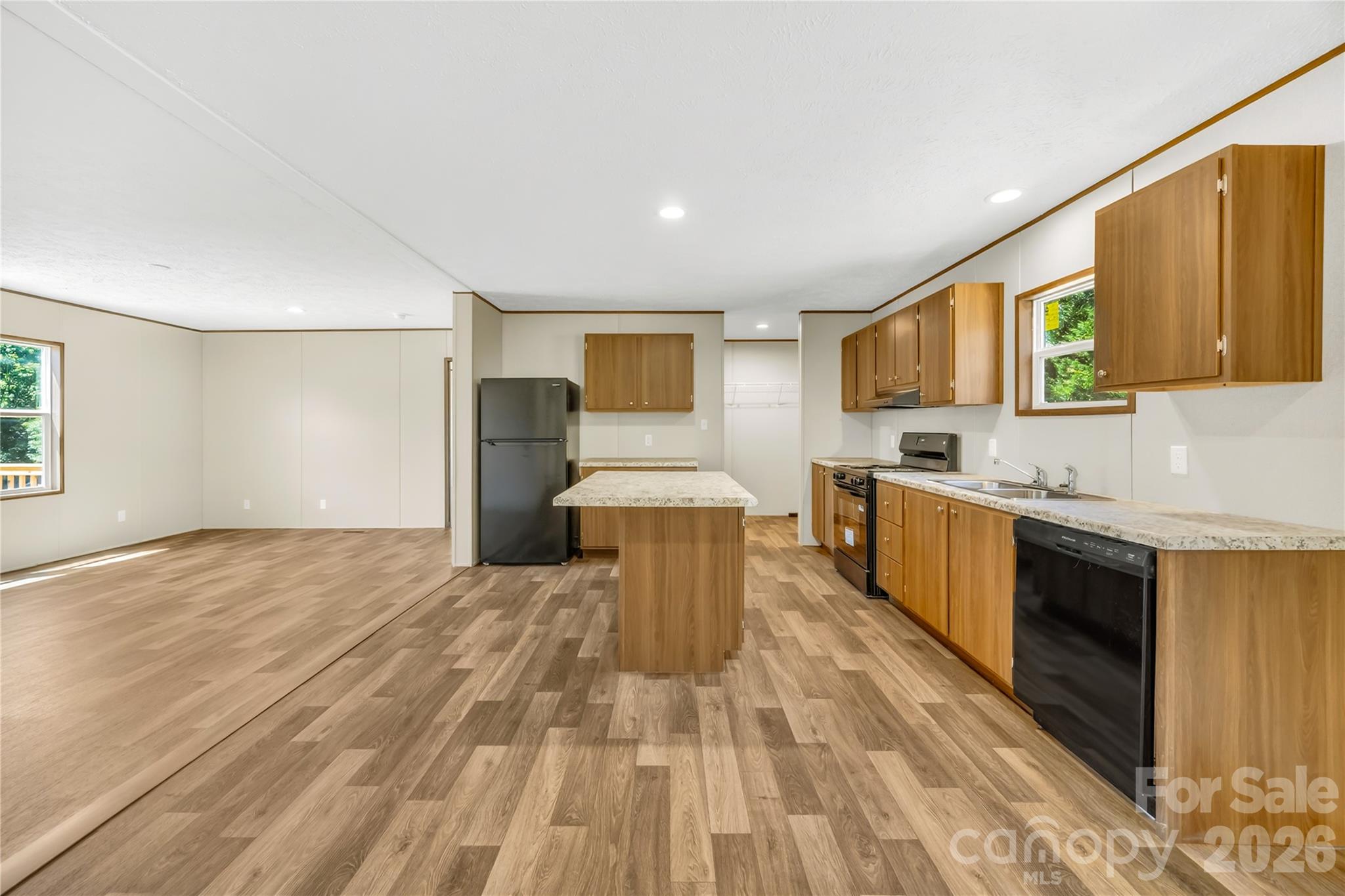 4051 10th Avenue Drive SW — Hickory