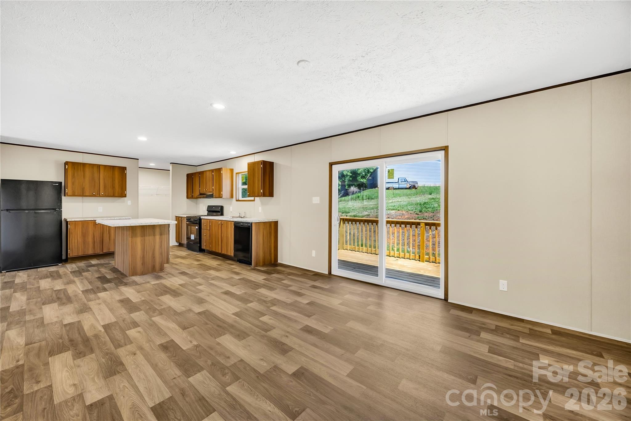 4051 10th Avenue Drive SW — Hickory