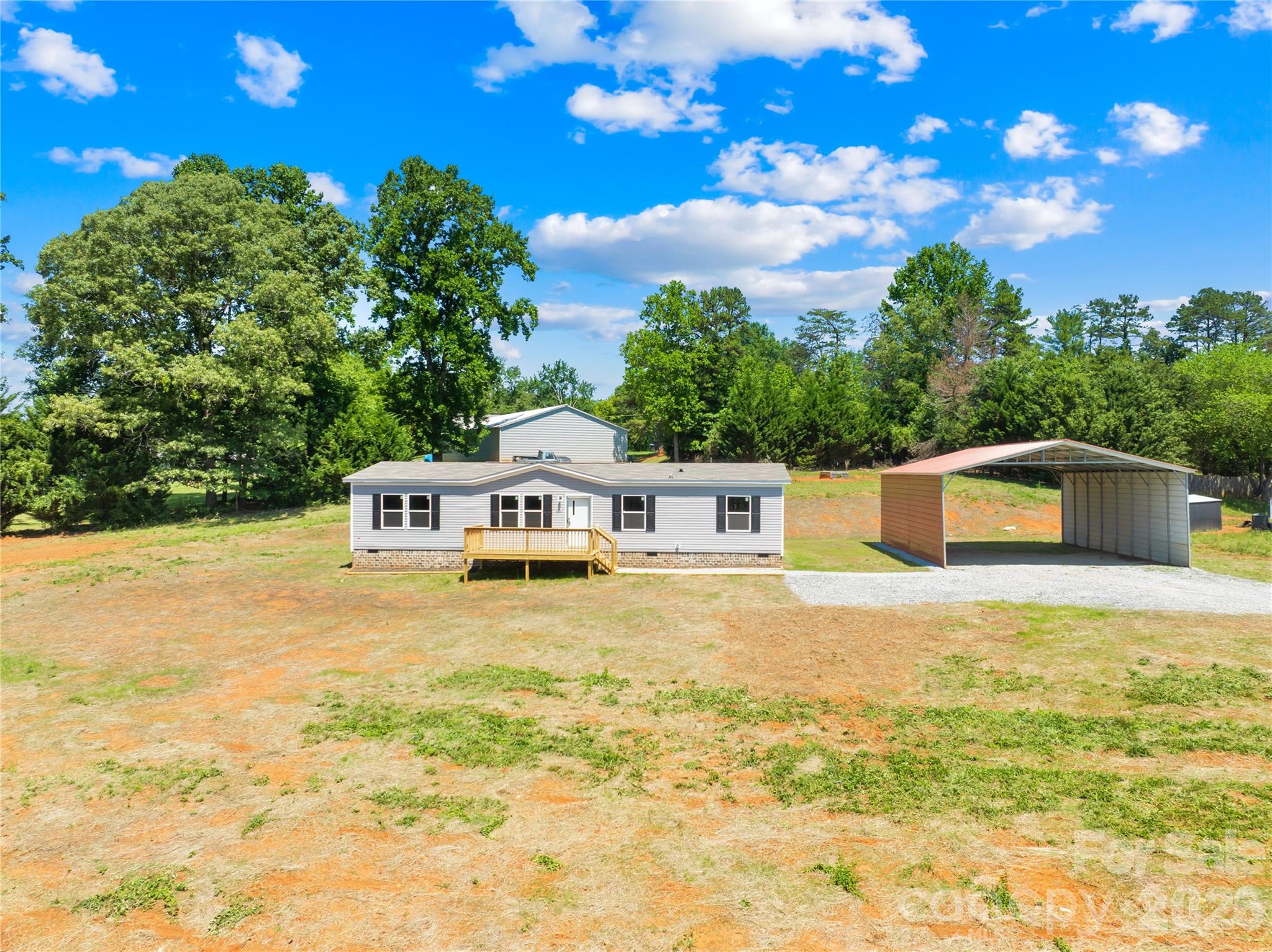 4051 10th Avenue Drive SW — Hickory