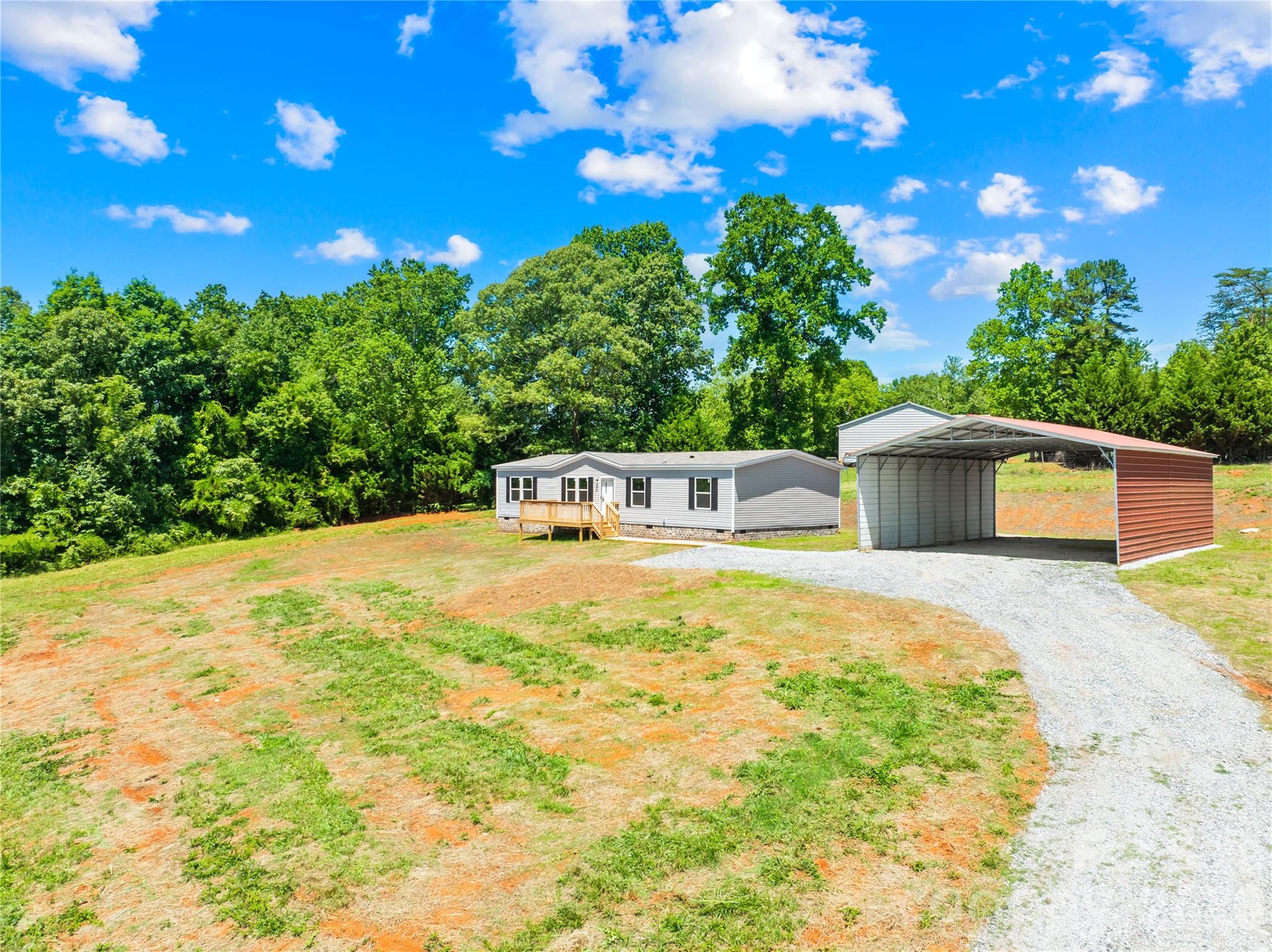 4051 10th Avenue Drive SW — Hickory