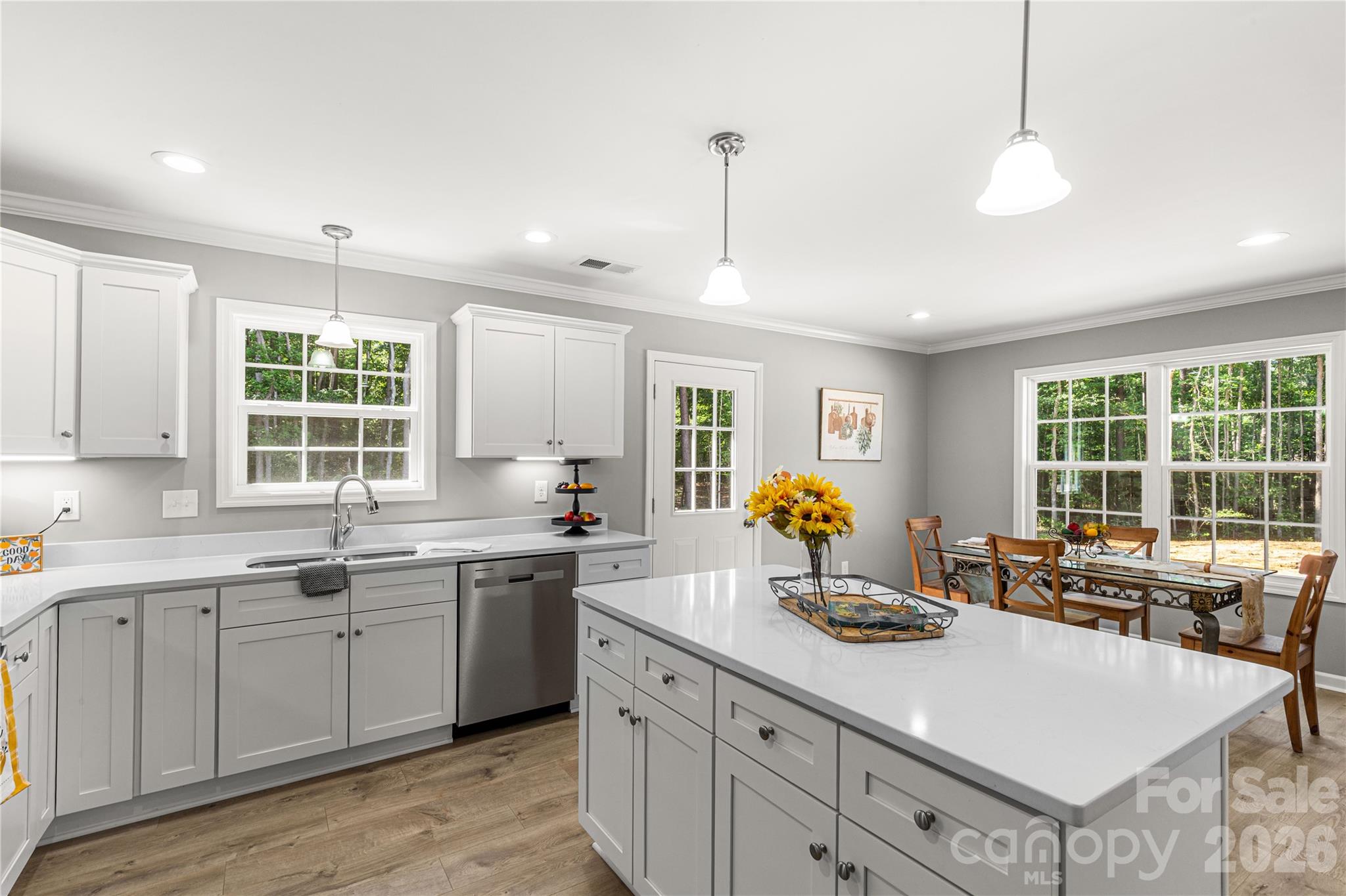 2489 Pineview Drive — Lancaster