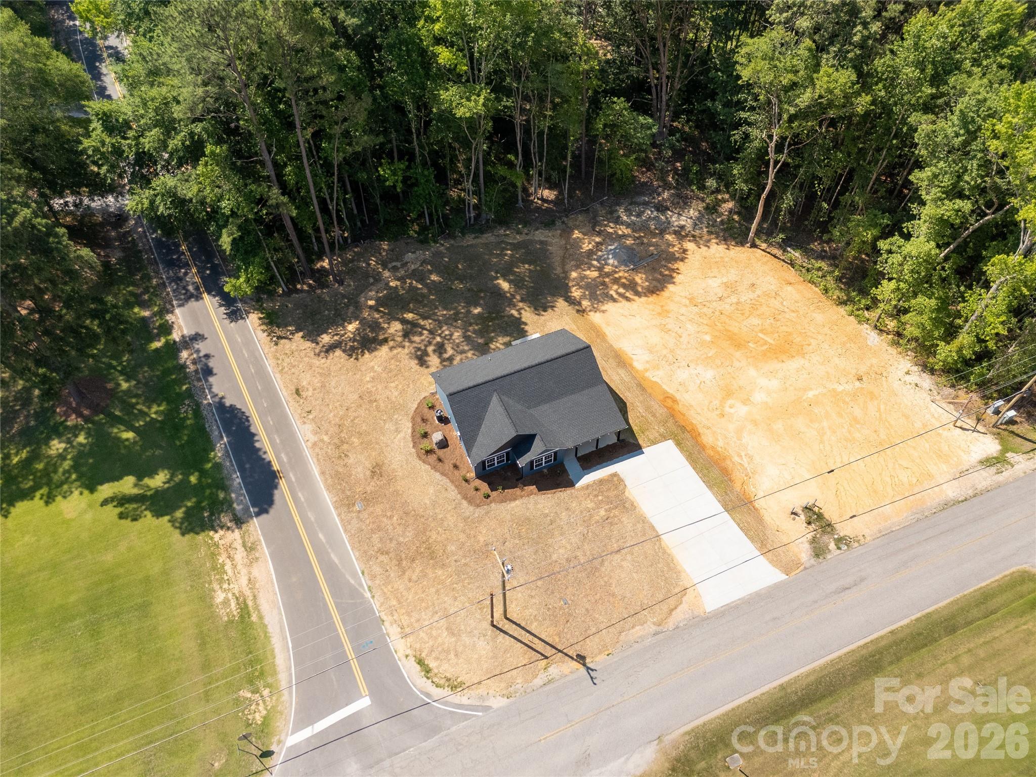 2489 Pineview Drive — Lancaster