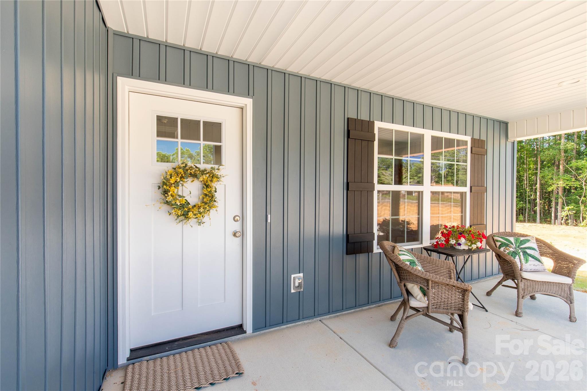 2489 Pineview Drive — Lancaster
