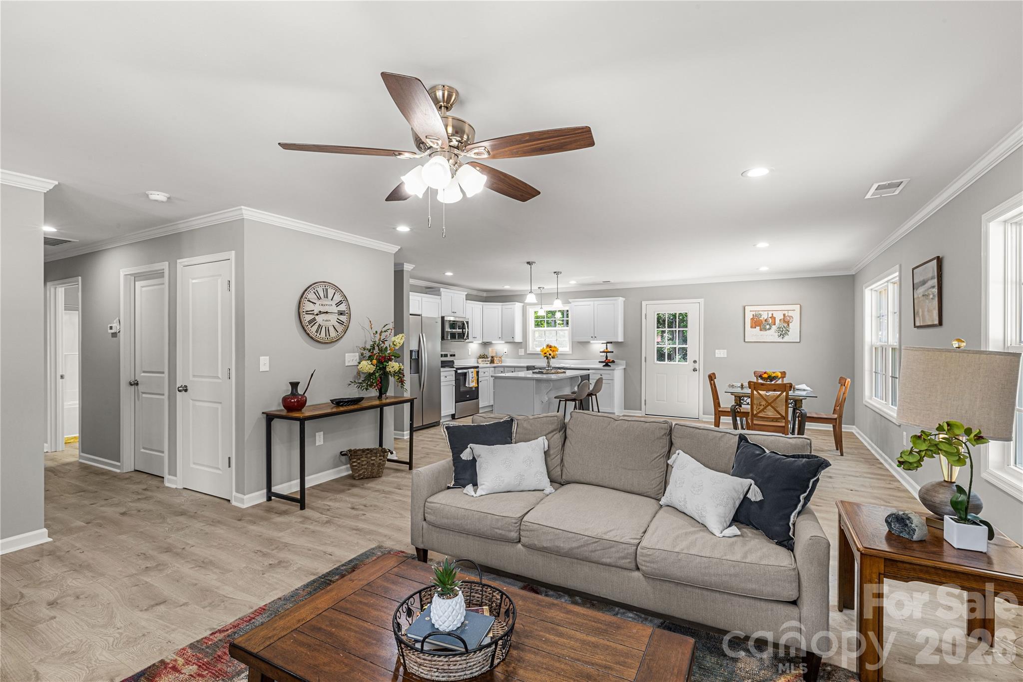 2489 Pineview Drive — Lancaster
