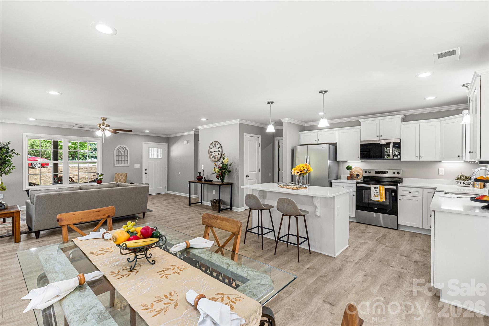 2489 Pineview Drive — Lancaster