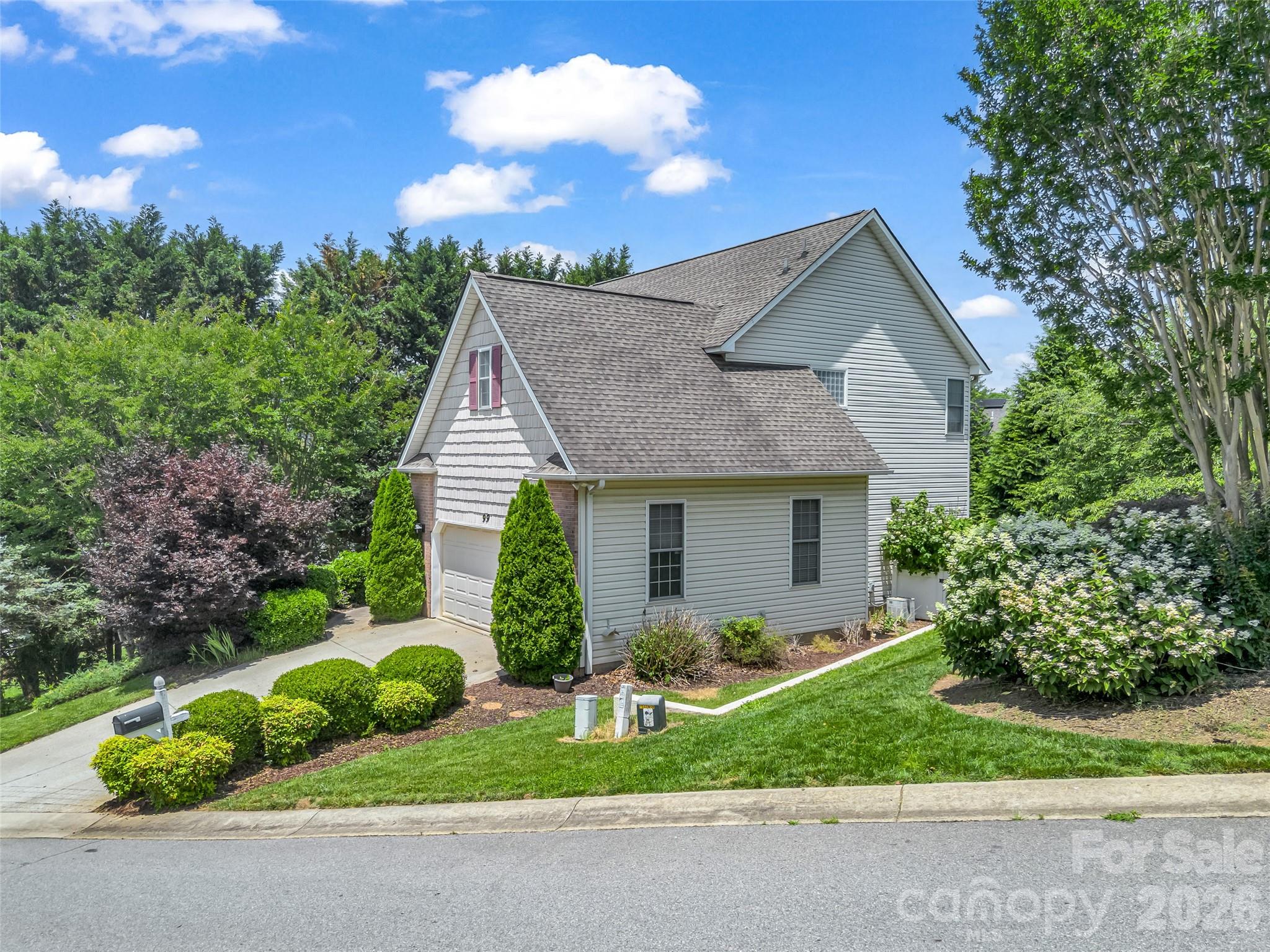 99 Driftstone Circle — Arden