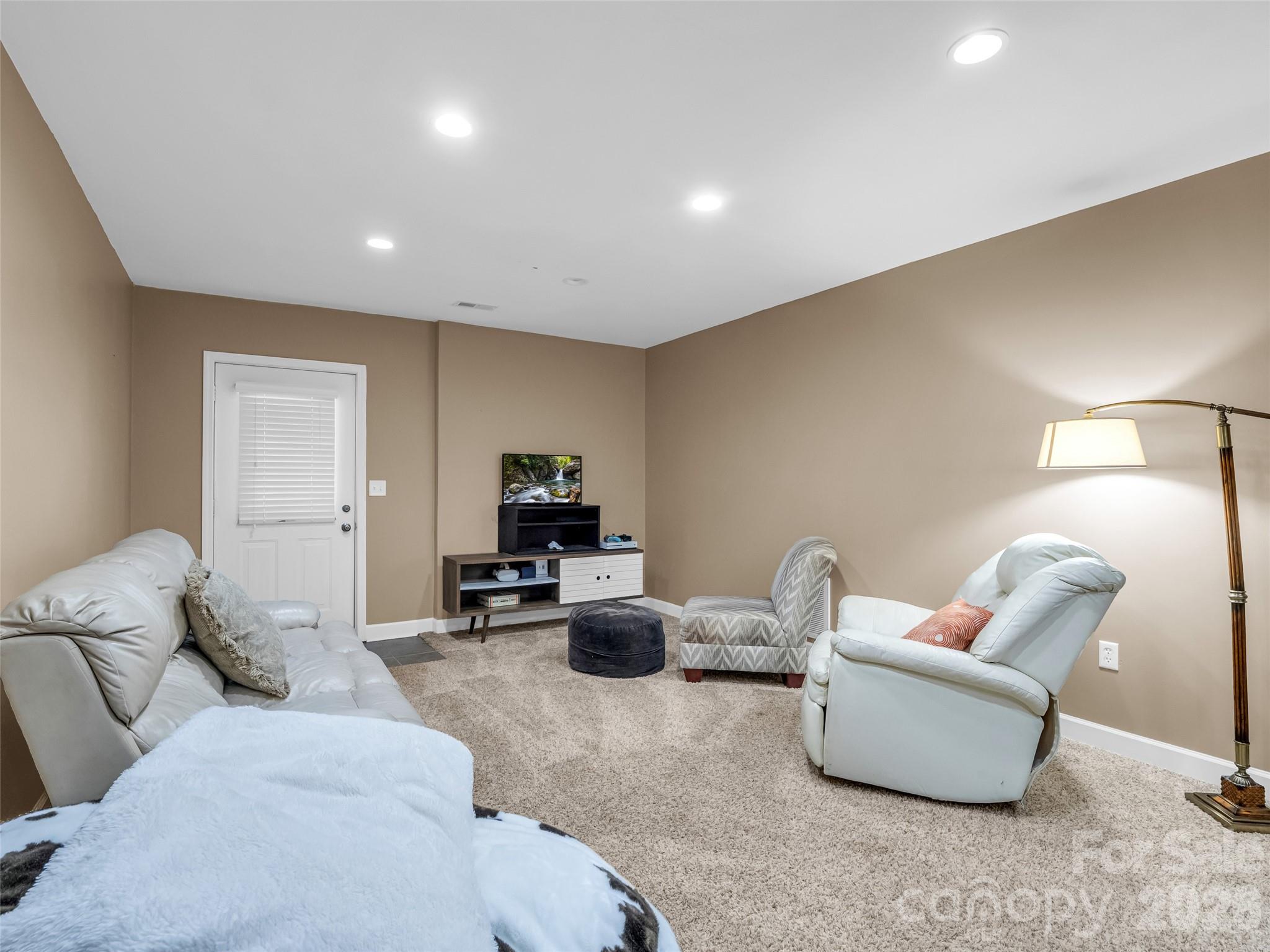 99 Driftstone Circle — Arden