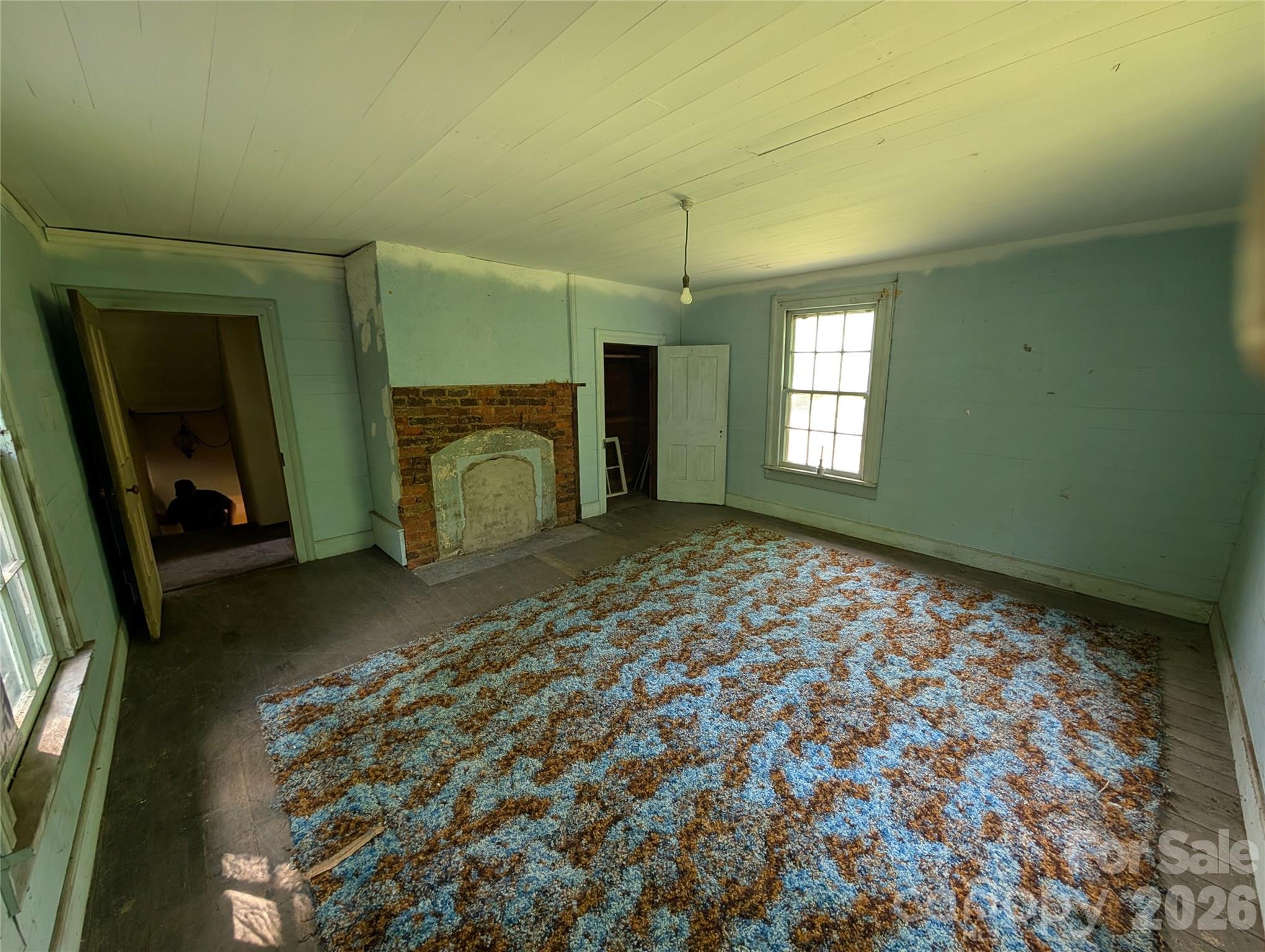 1327 NC 80 Highway — Bakersville