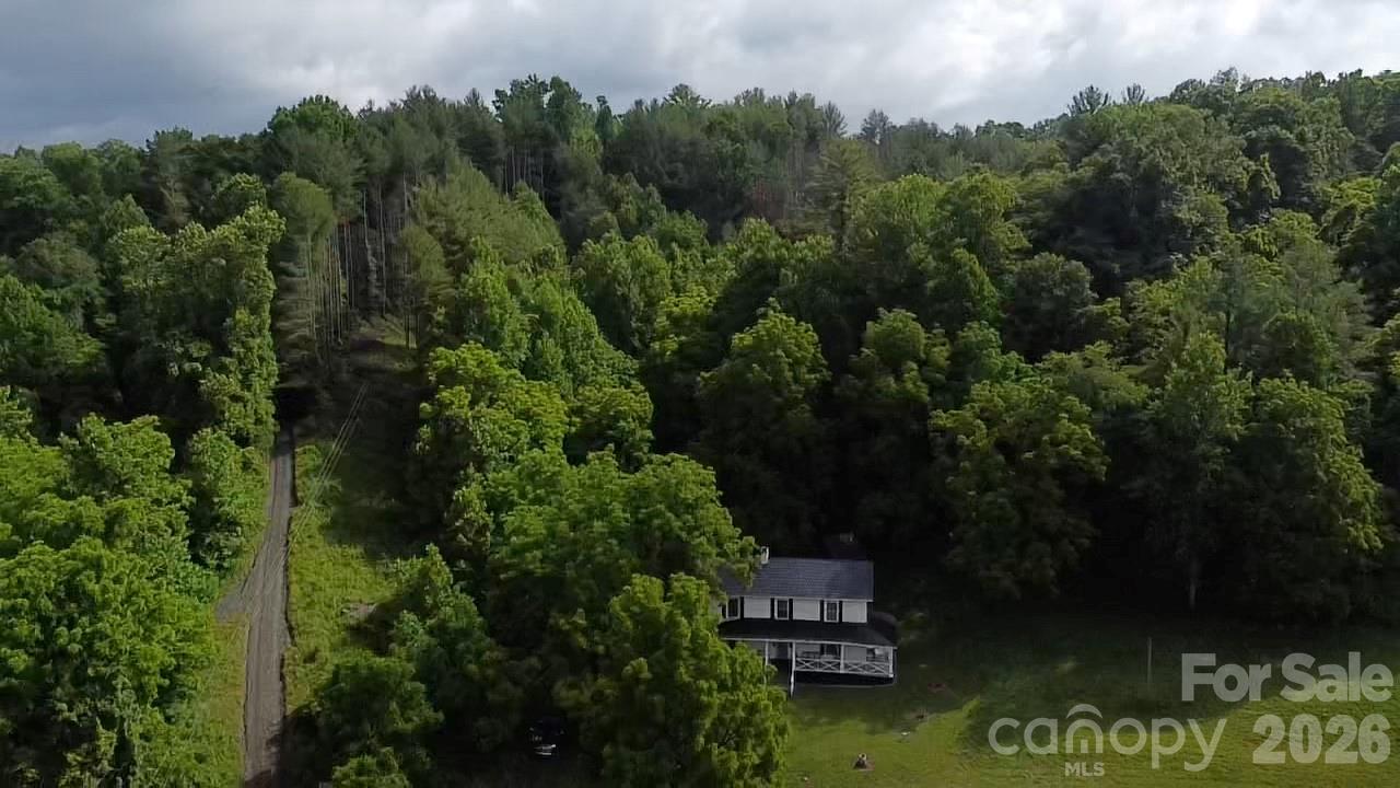 1327 NC 80 Highway — Bakersville