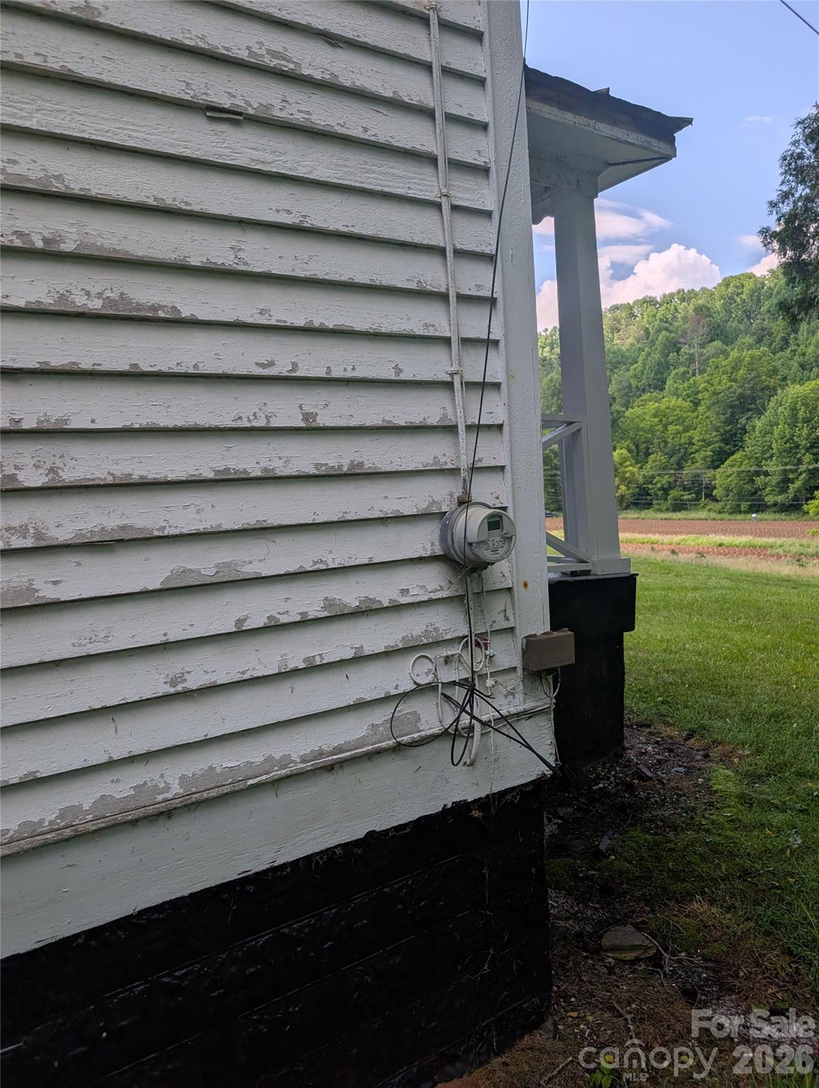 1327 NC 80 Highway — Bakersville
