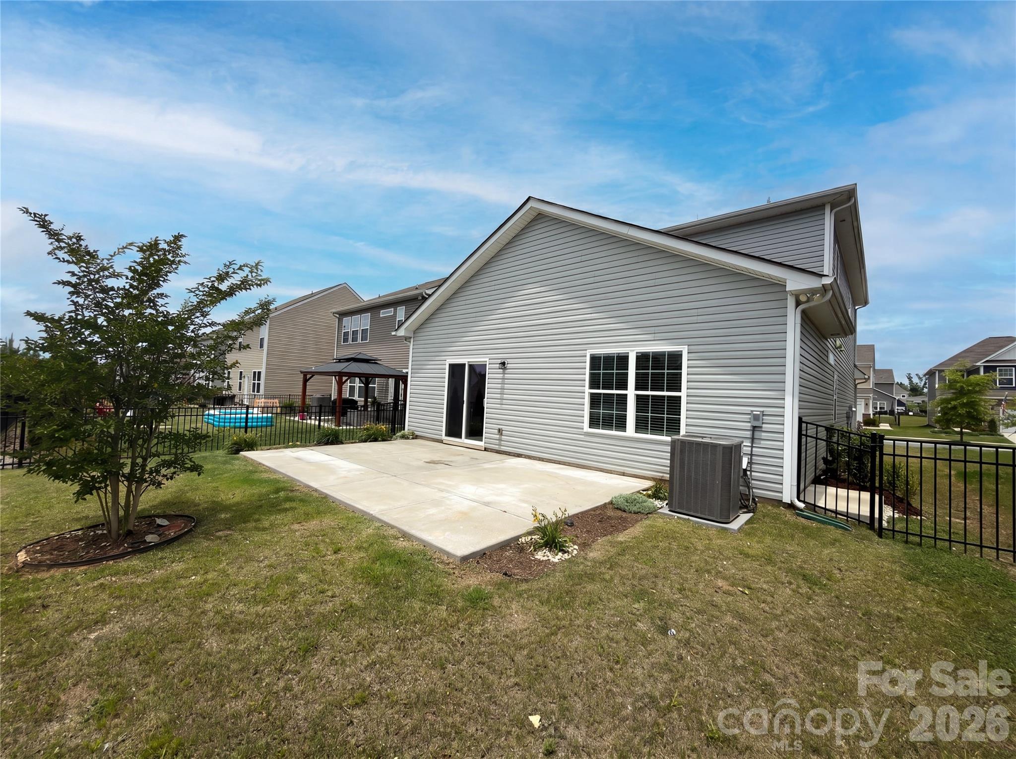 7725 Sea Turtle Way — Lancaster