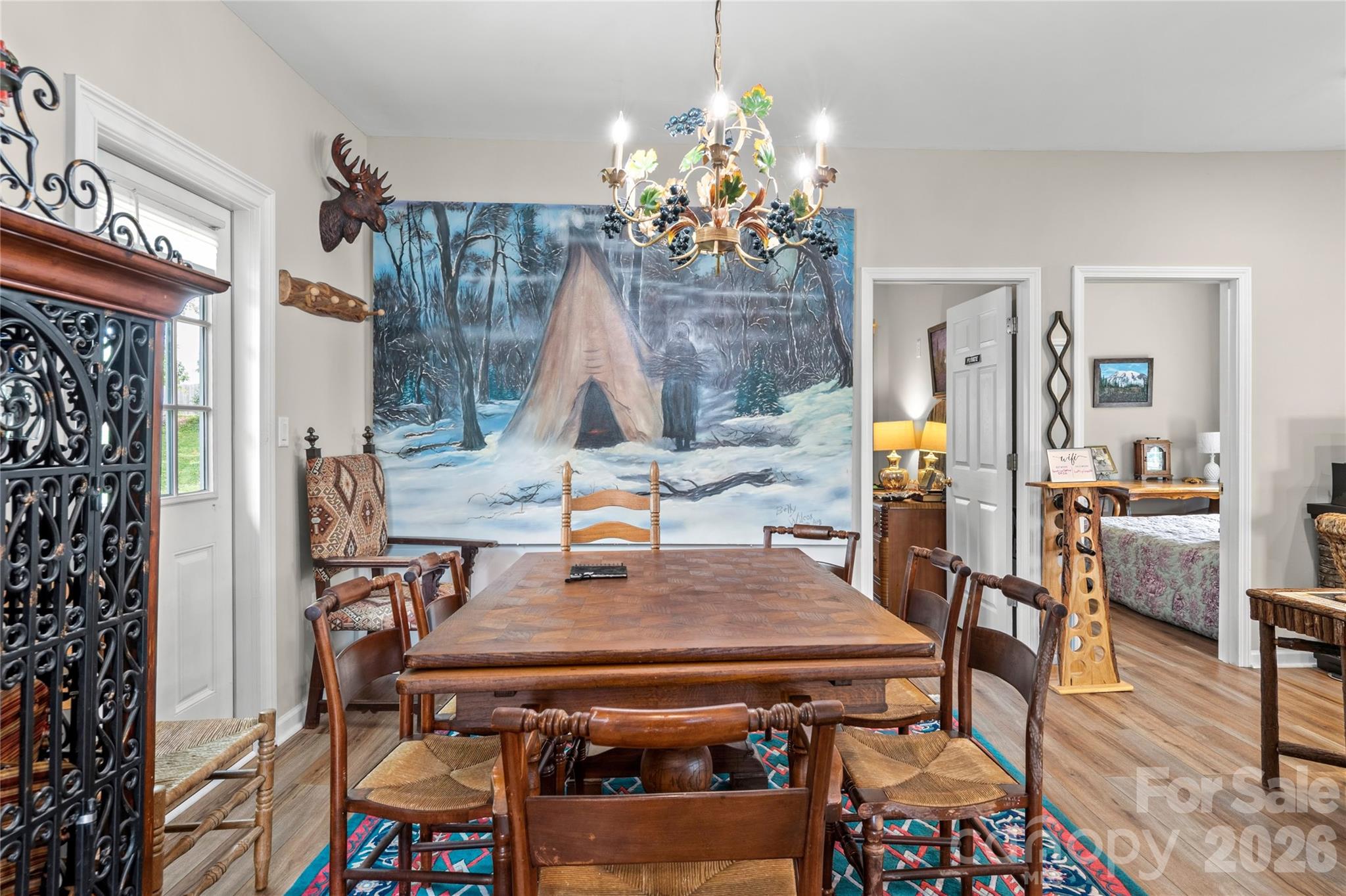 112 Hillcrest Street — Jonesville