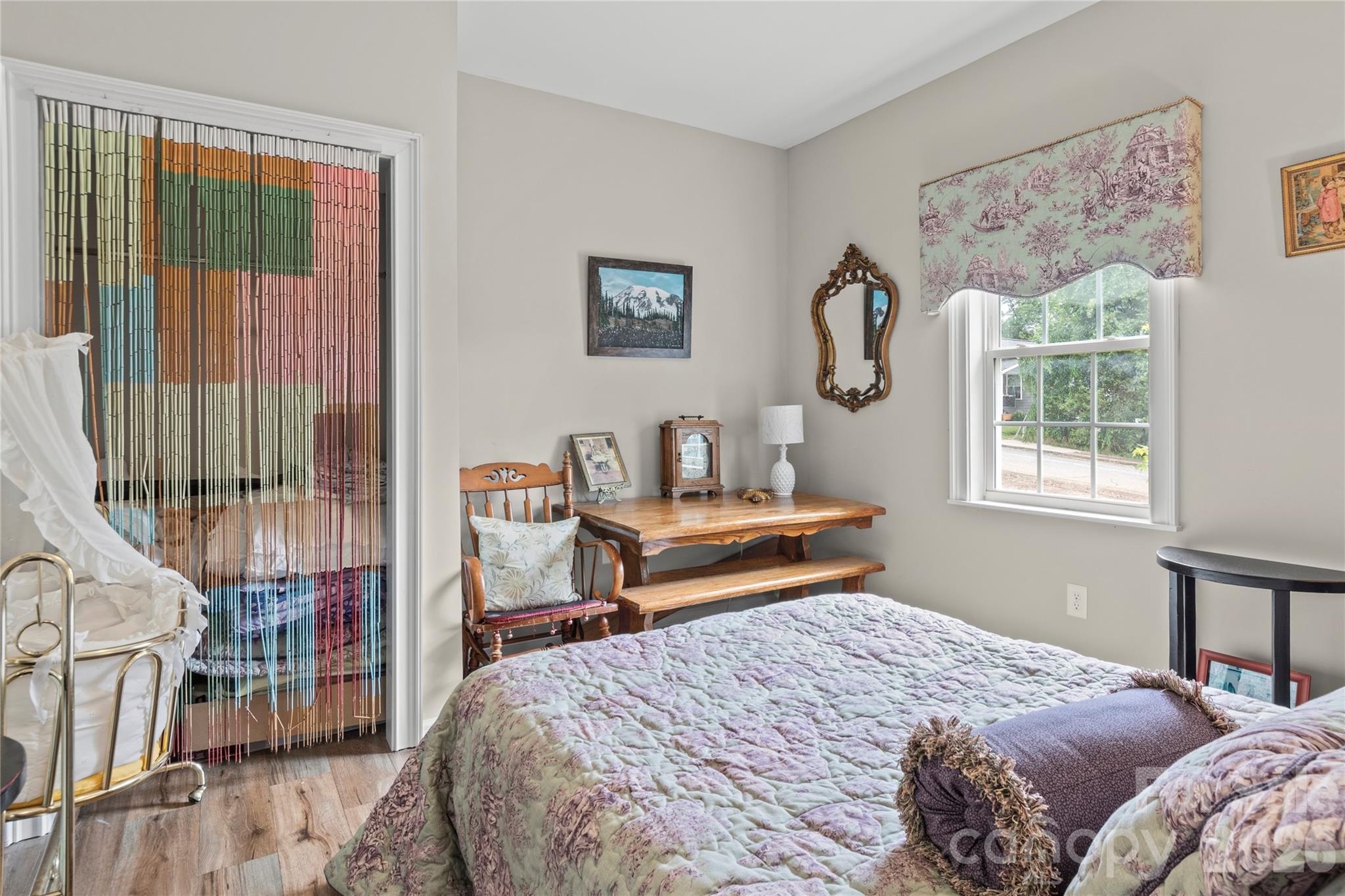 112 Hillcrest Street — Jonesville