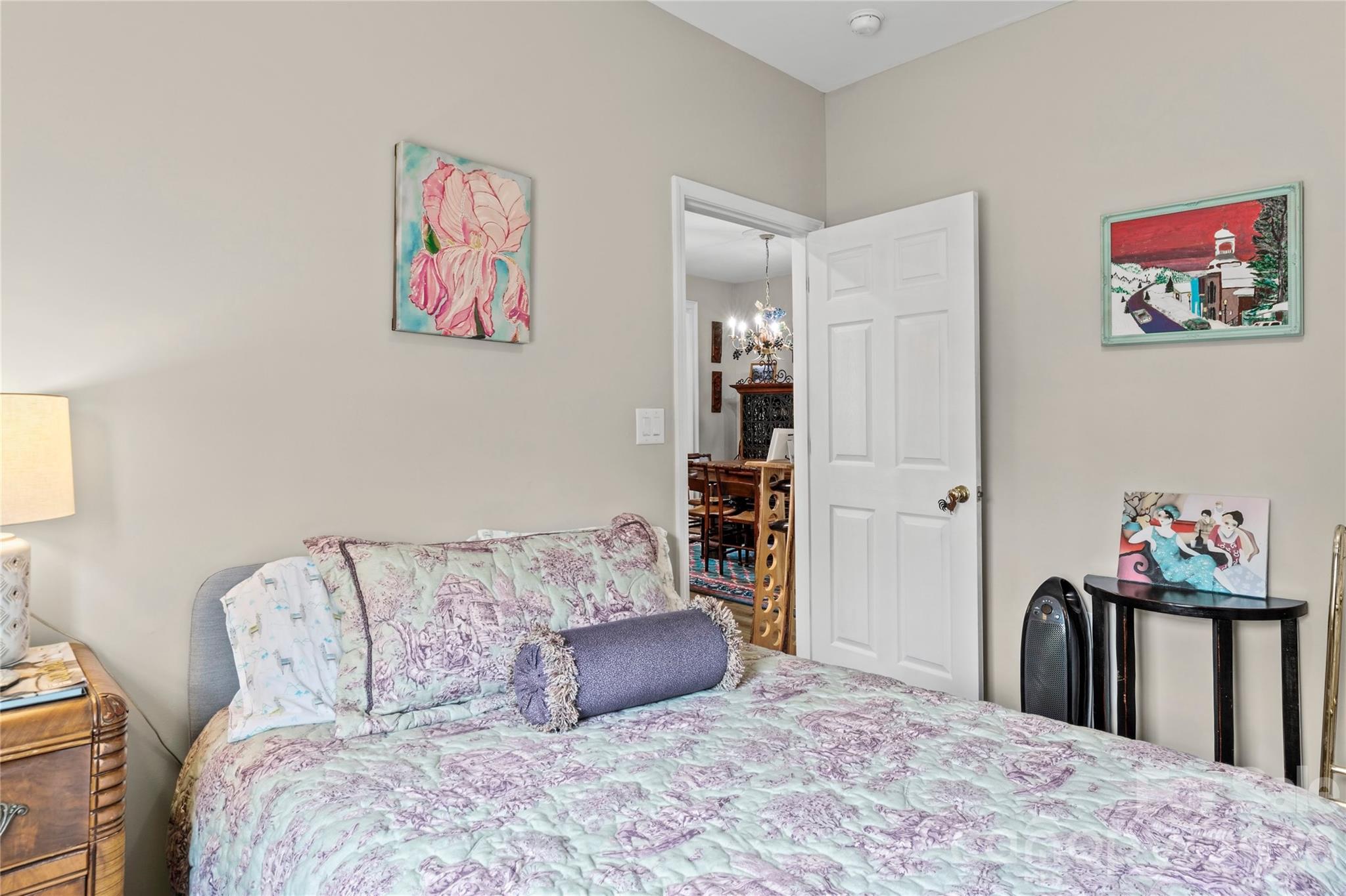 112 Hillcrest Street — Jonesville