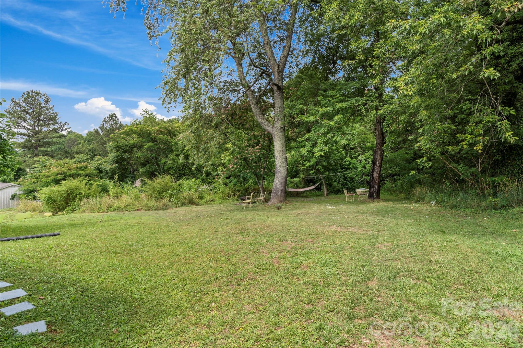 112 Hillcrest Street — Jonesville