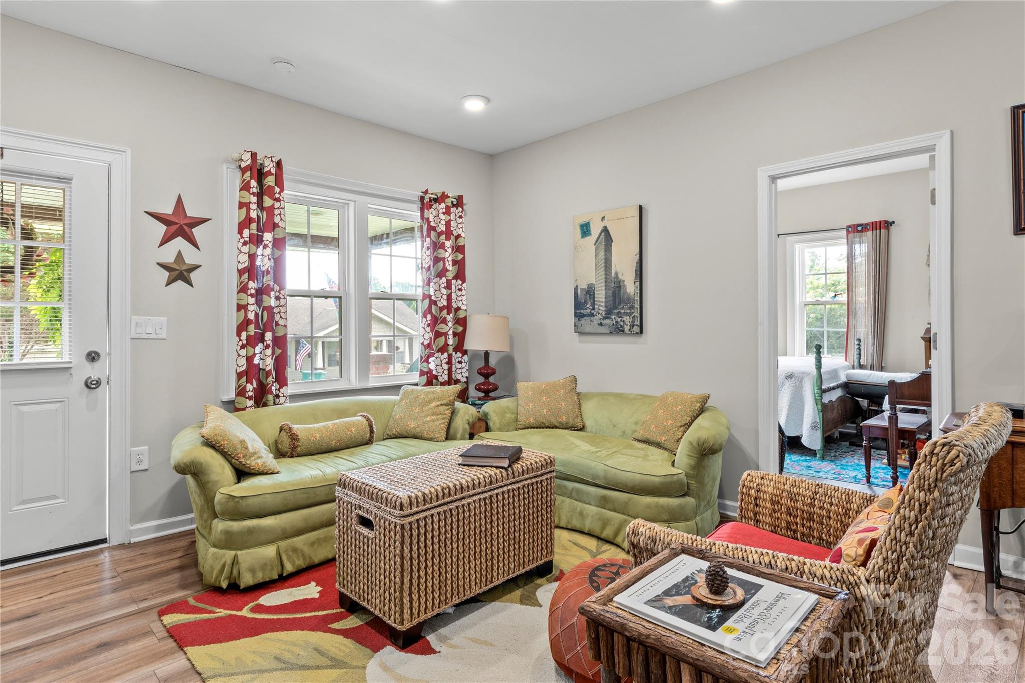 112 Hillcrest Street — Jonesville